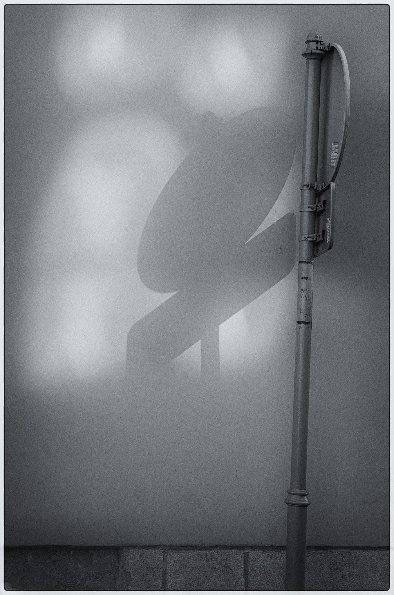 Nikon AF-S Micro-Nikkor 60mm F2.8G ED sample photo. Shadow sign photography