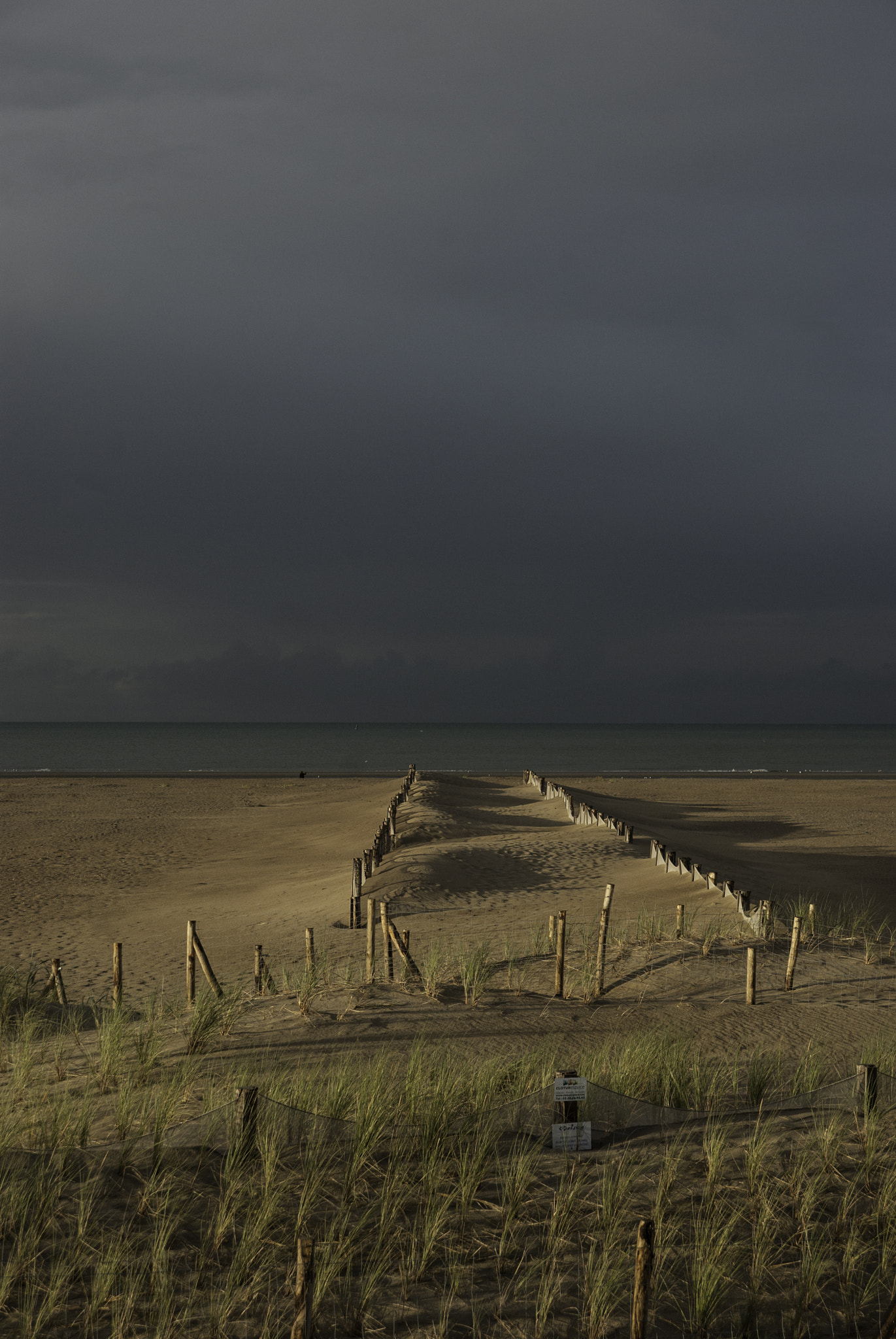 Pentax K10D sample photo. Plage de malo-les-bains photography