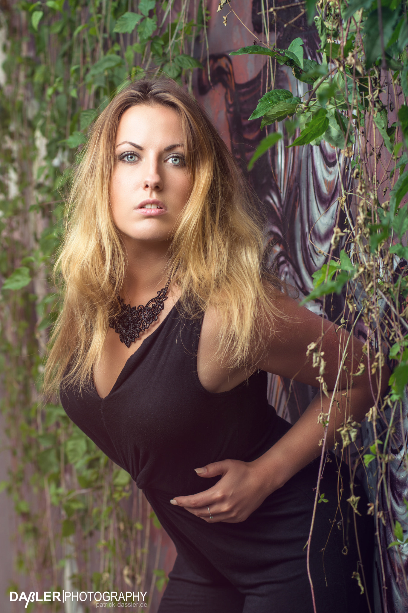 AF Zoom-Nikkor 80-200mm f/2.8 ED sample photo. Ivy rica photography