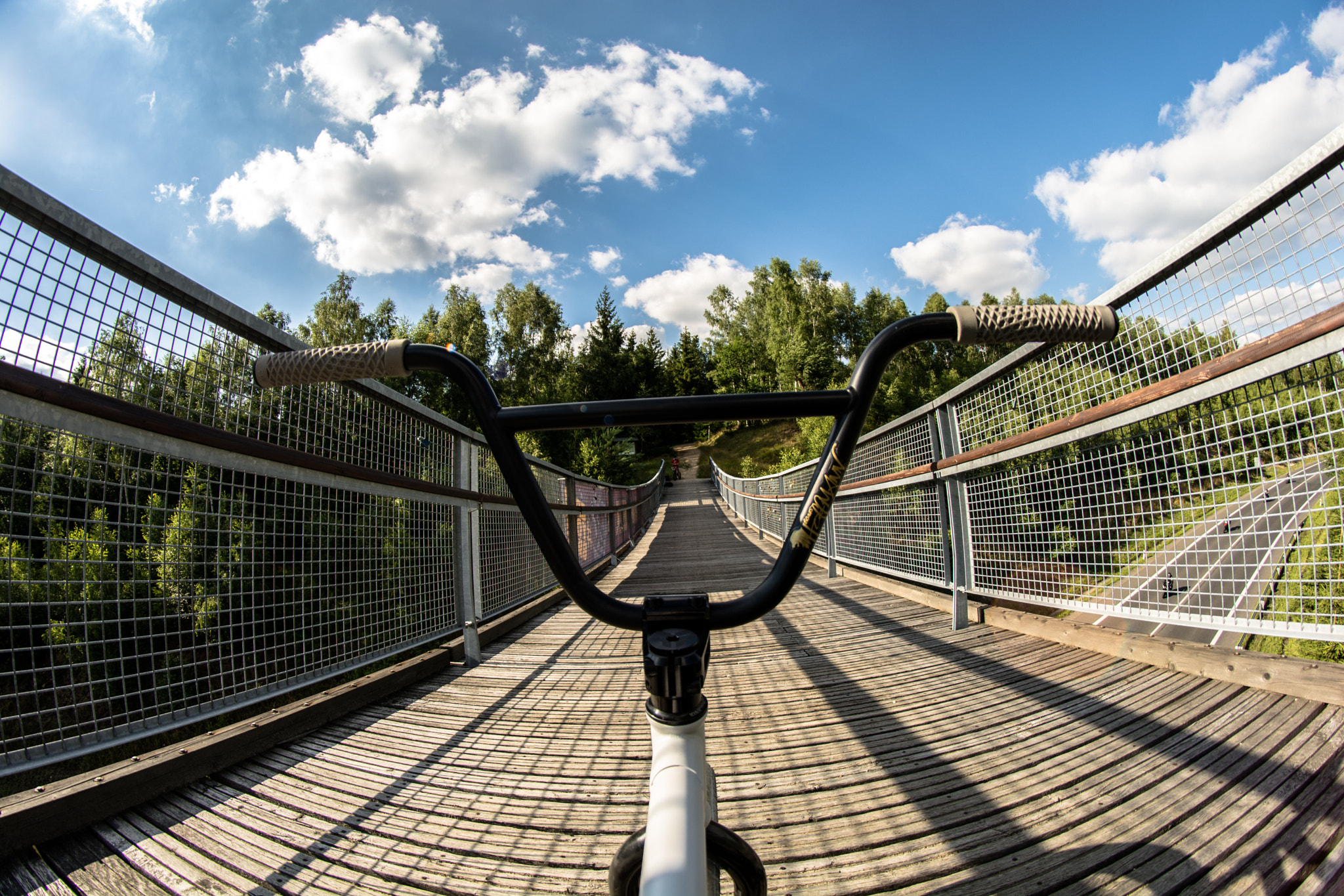 Nikon D5200 + Samyang 8mm F3.5 Aspherical IF MC Fisheye sample photo. Bars photography