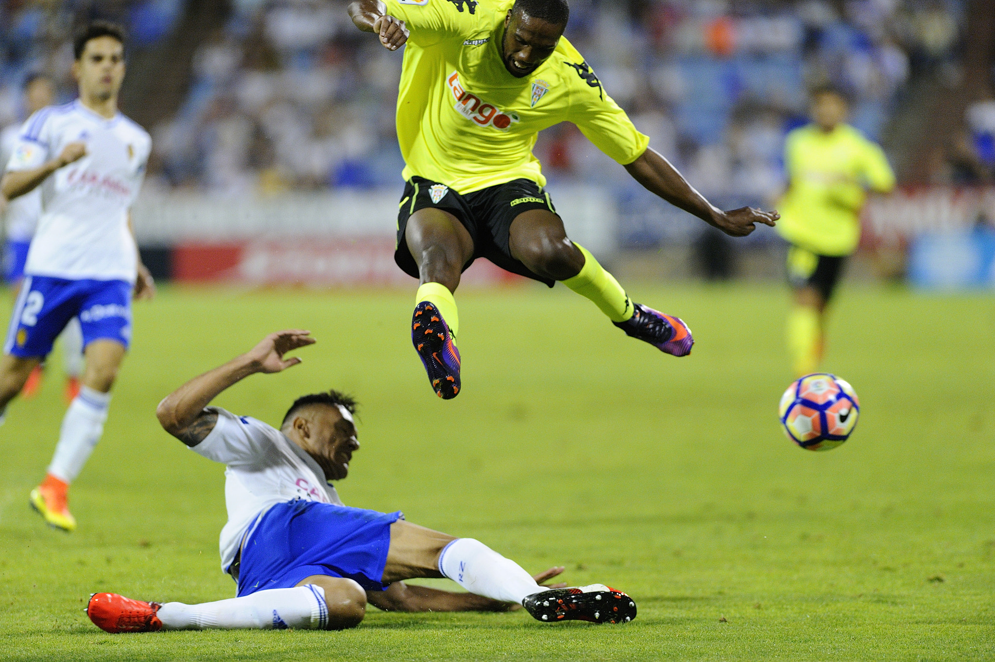 Nikon D3S + Nikon AF-S Nikkor 300mm F2.8G ED-IF VR sample photo. Real zaragoza vs cordoba photography