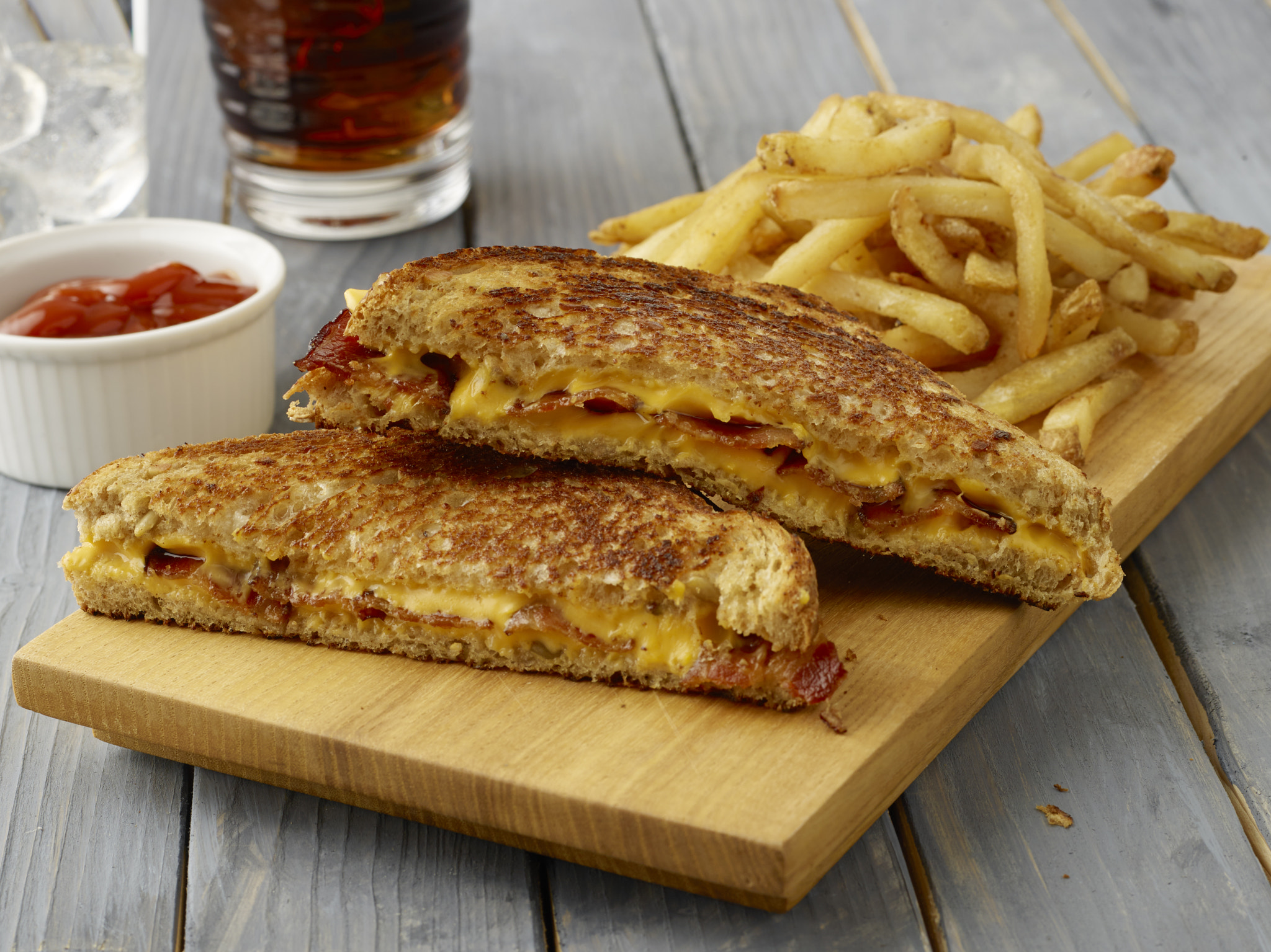 Schneider LS 80mm f/2.8 sample photo. Bacon grilled chesse with fries photography