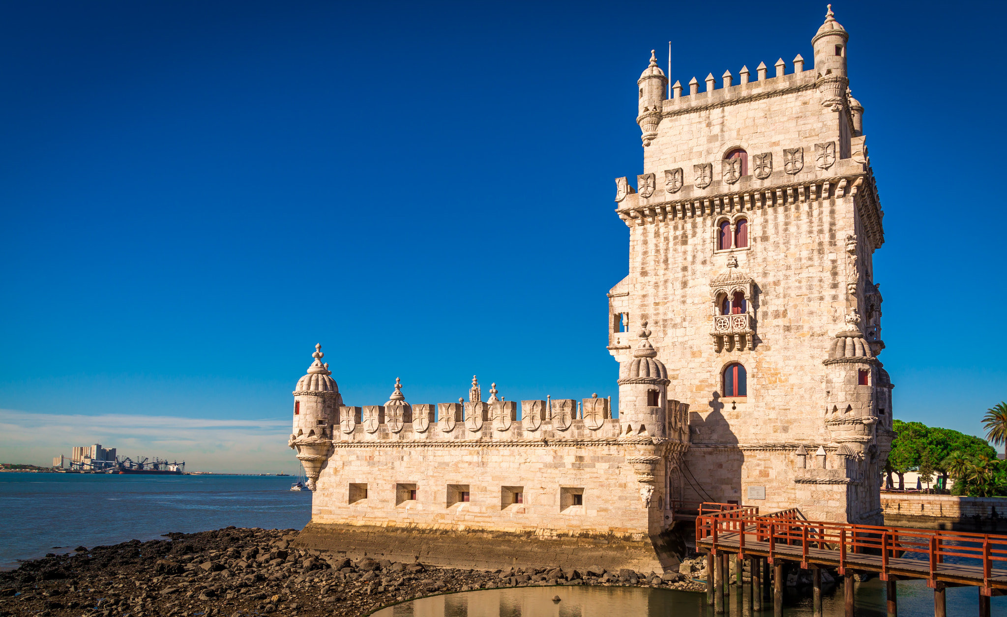 Nikon D7100 + Sigma 18-250mm F3.5-6.3 DC OS HSM sample photo. Torre de belém - lisbon photography