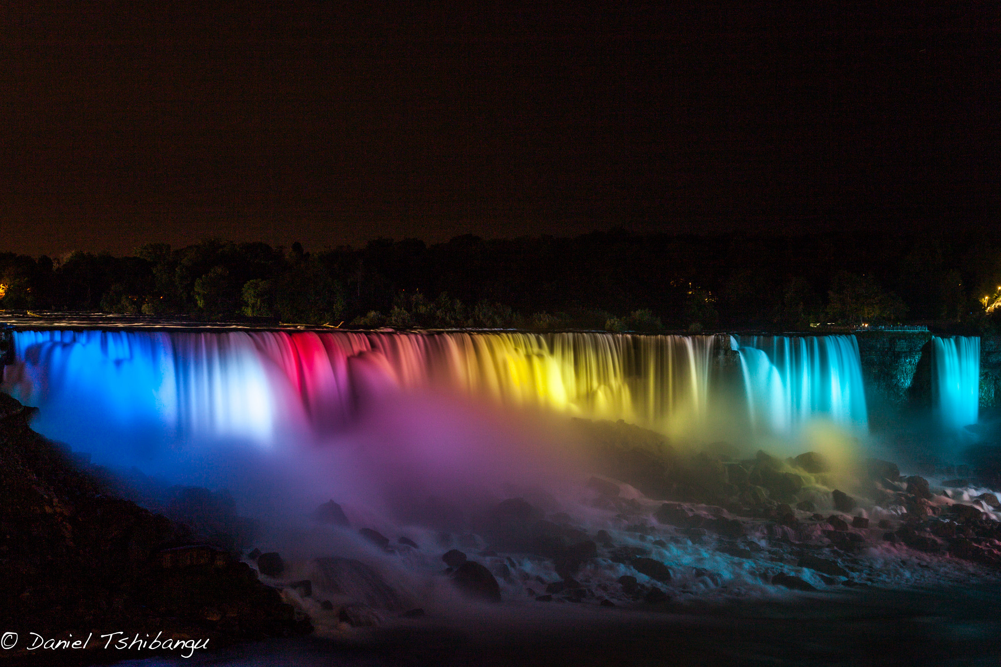 Sigma 70-200mm F2.8 EX DG OS HSM sample photo. Niagara falls by night photography