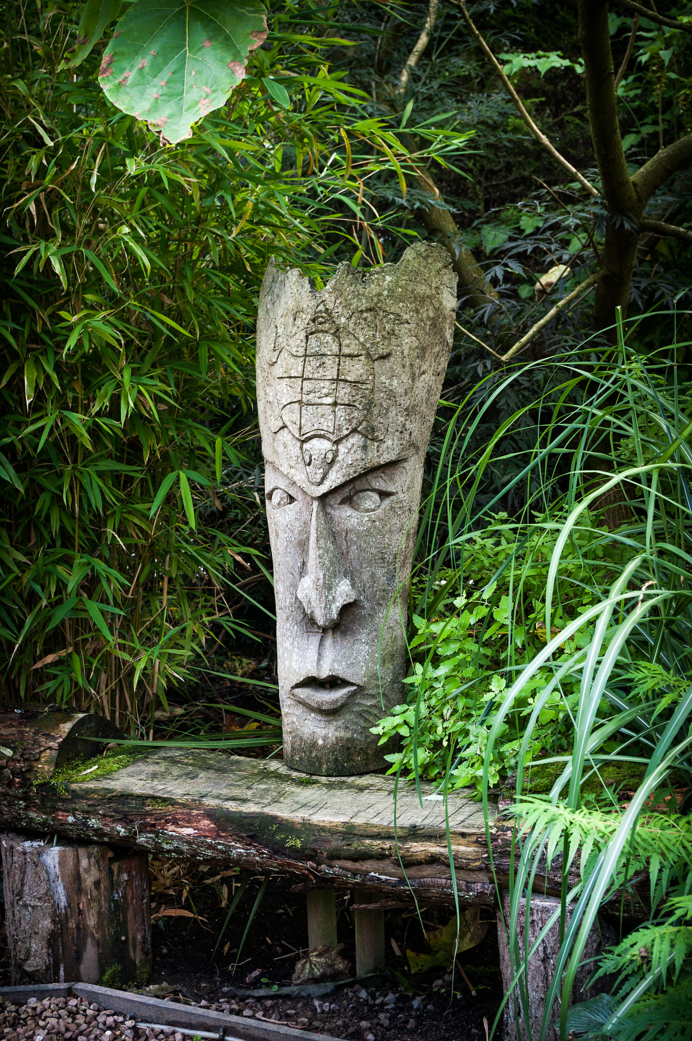 Pentax smc DA 18-55mm F3.5-5.6 AL WR sample photo. African mask and seat photography