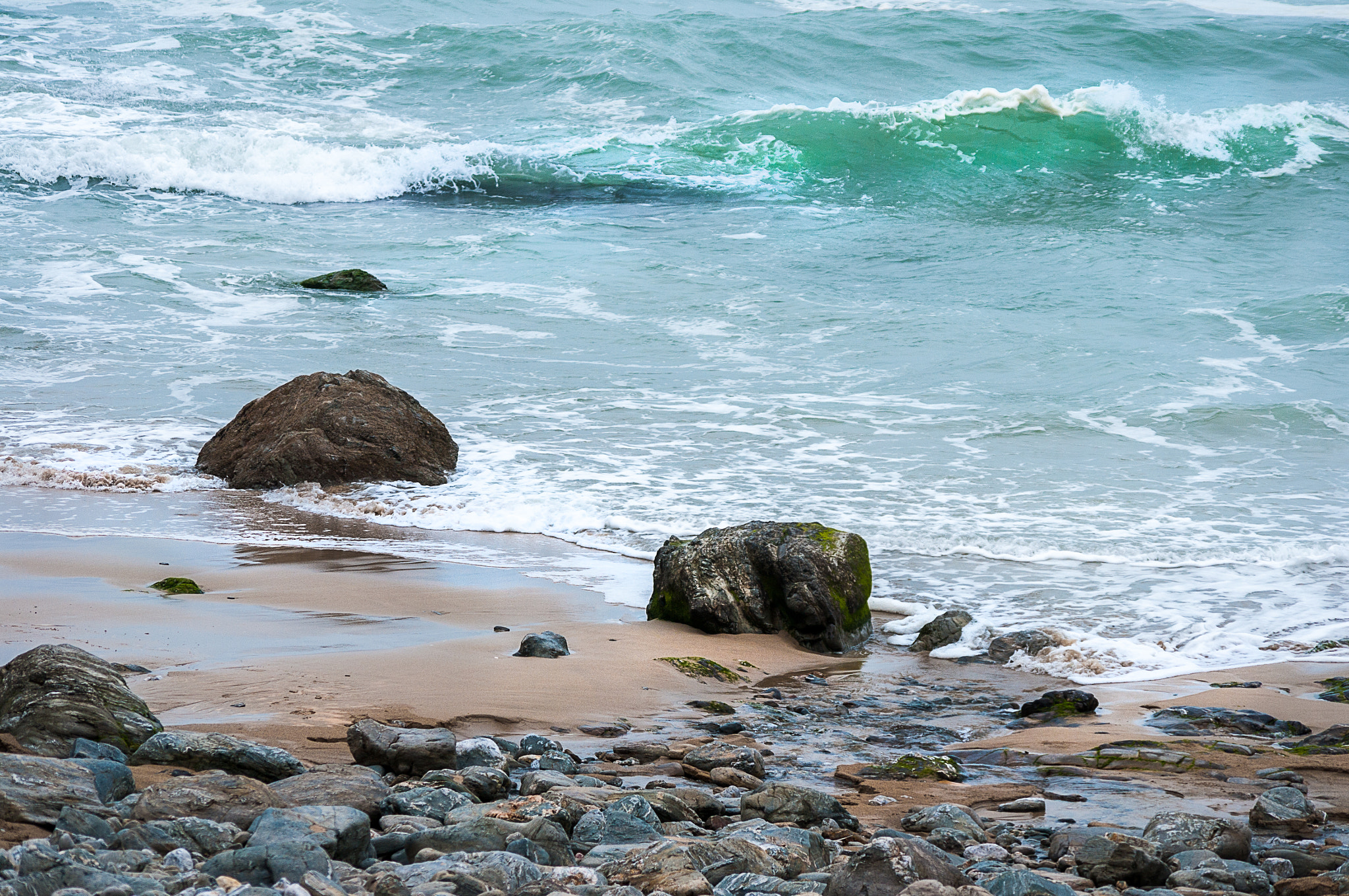 Pentax K-7 + Pentax smc DA 55-300mm F4.0-5.8 ED sample photo. Rocks and waves photography