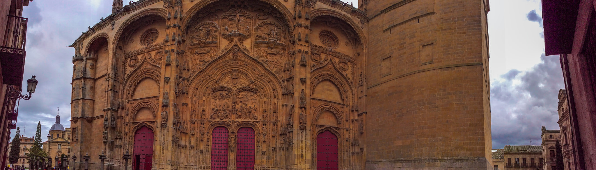 iPad mini 2 back camera 3.3mm f/2.4 sample photo. The front door of the cathedral of salamanca photography