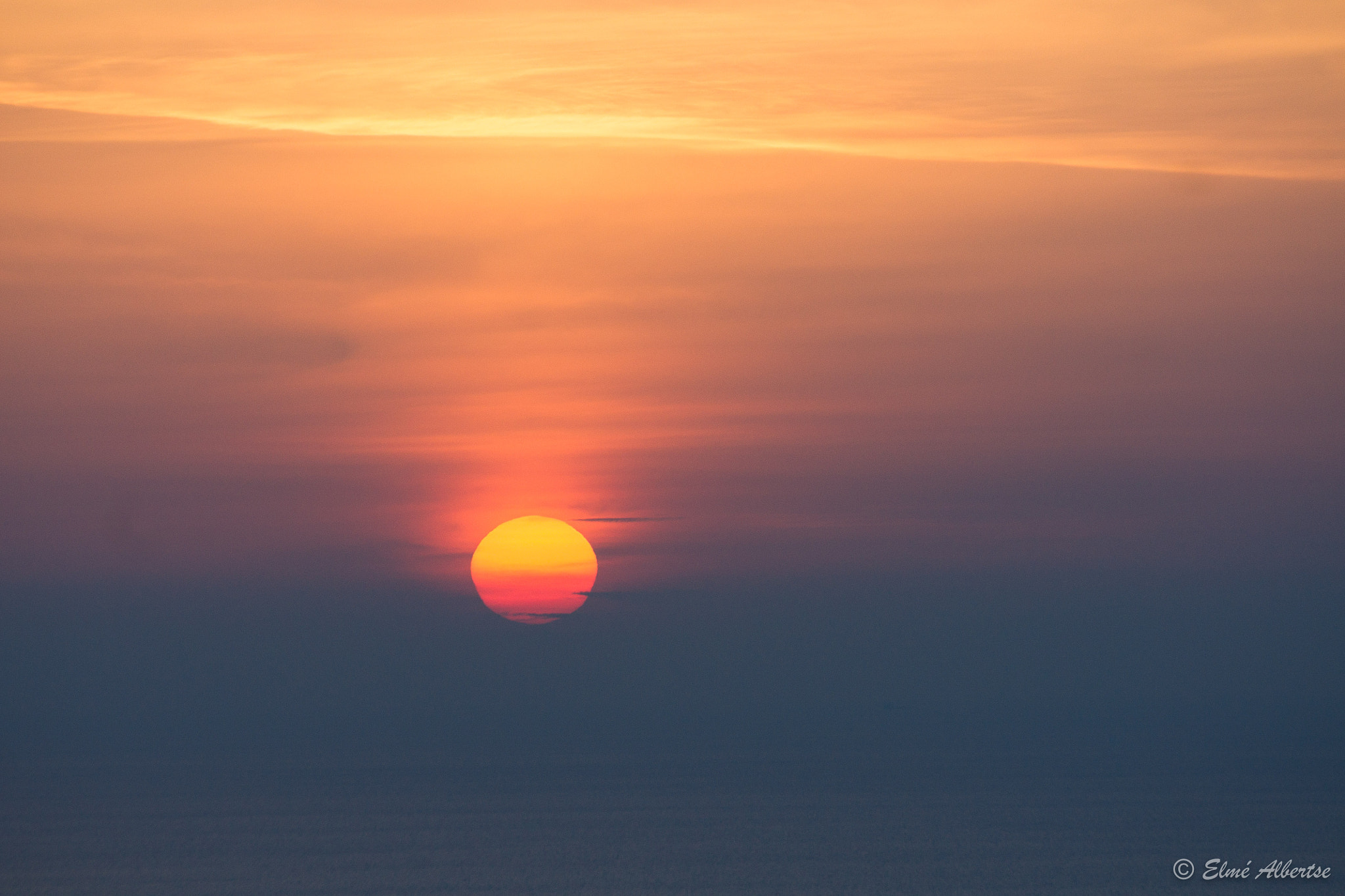 Sony Alpha DSLR-A500 + Sony 75-300mm F4.5-5.6 sample photo. Tavern avra roof sunset photography