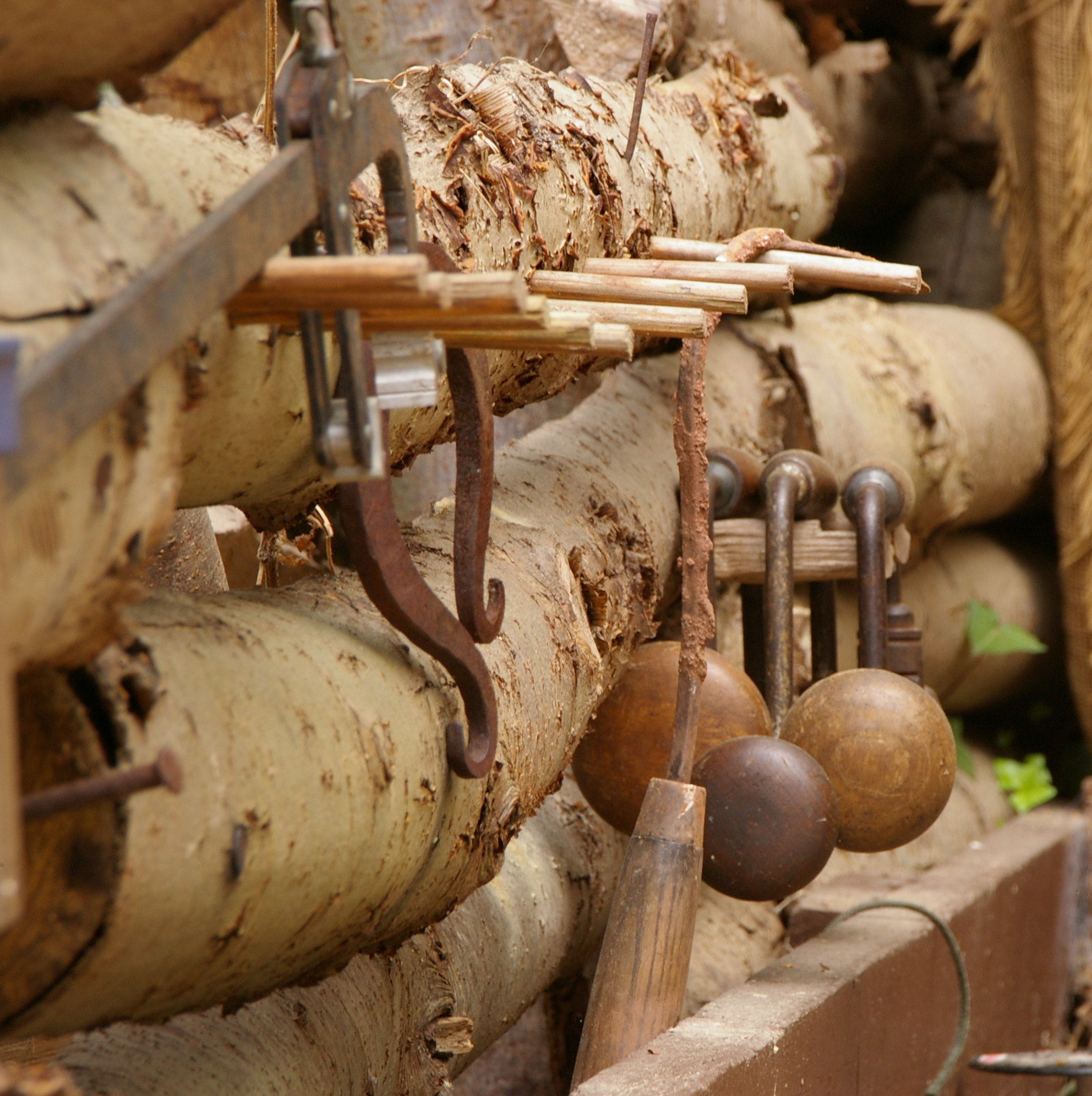 Tamron AF 18-200mm F3.5-6.3 XR Di II LD Aspherical (IF) Macro sample photo. A bodged toolrack photography