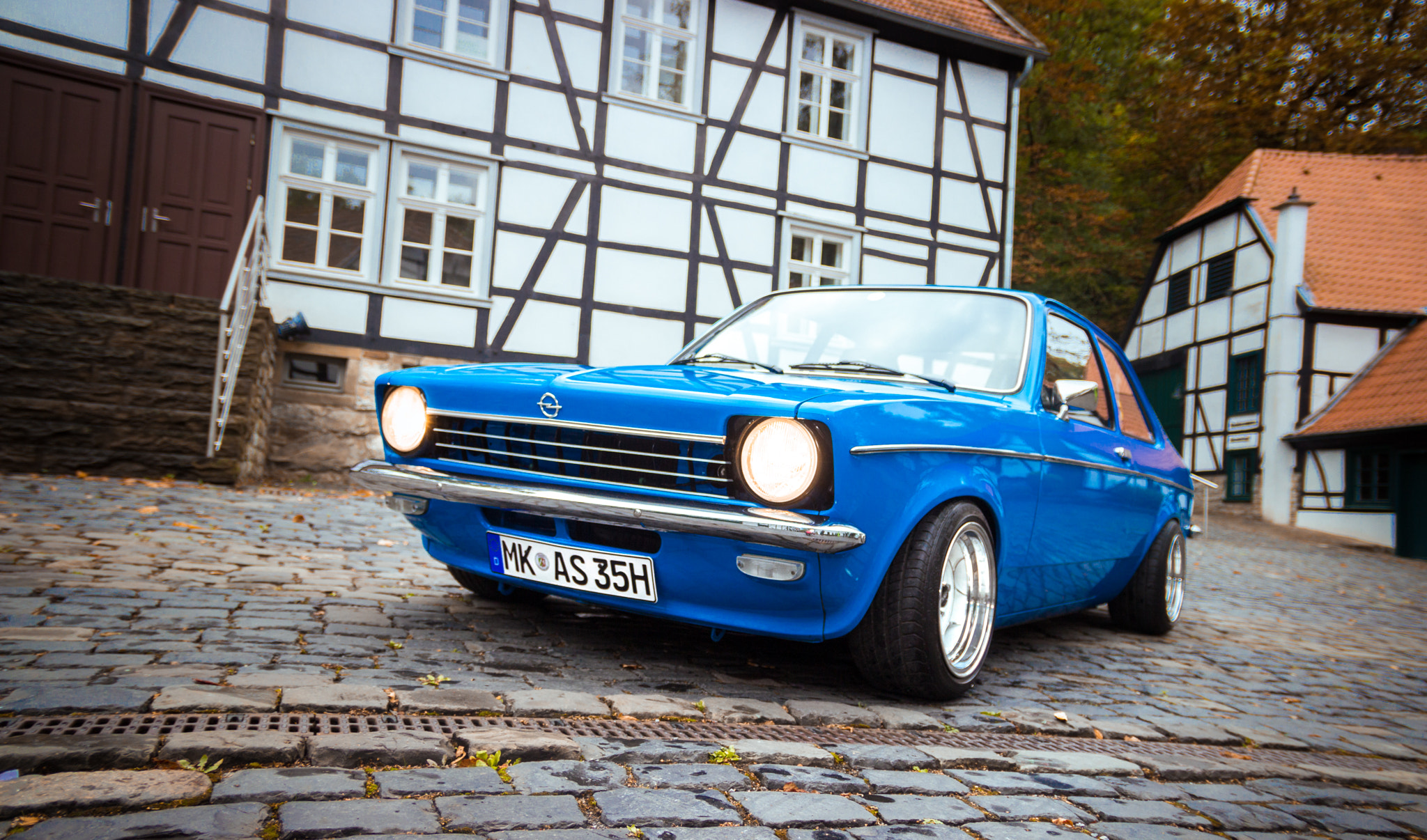 Canon EOS 600D (Rebel EOS T3i / EOS Kiss X5) + Sigma 18-50mm f/2.8 Macro sample photo. Opel kadett car oldtimer in iserlohn photography