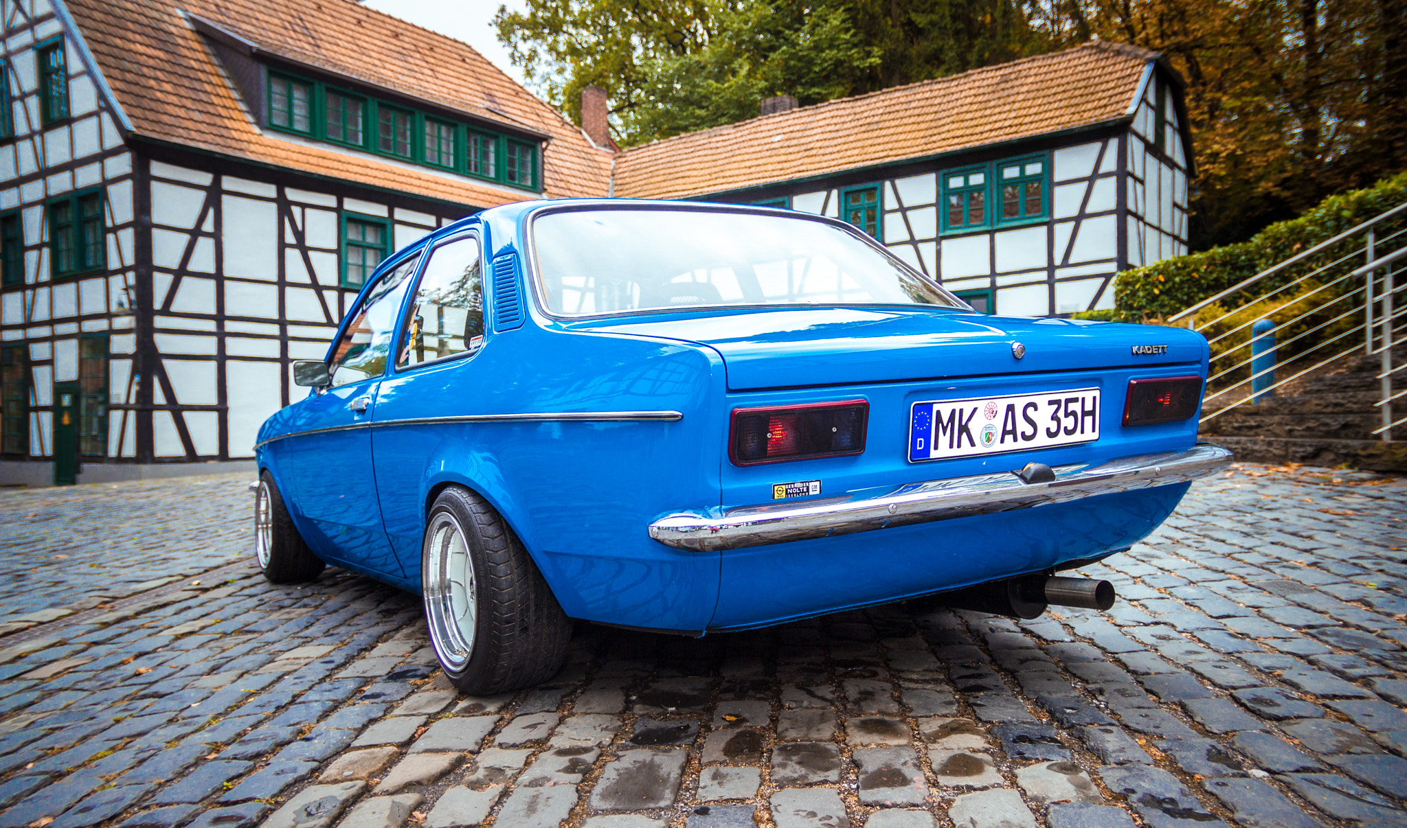 Canon EOS 600D (Rebel EOS T3i / EOS Kiss X5) + Sigma 18-50mm f/2.8 Macro sample photo. Opel kadett oldtimer in iserlohn photography