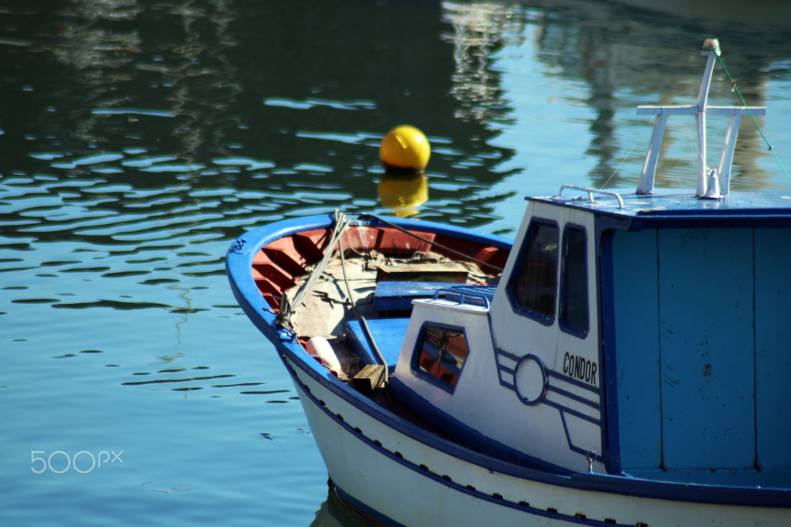 Canon EOS 750D (EOS Rebel T6i / EOS Kiss X8i) sample photo. Fishing boat photography