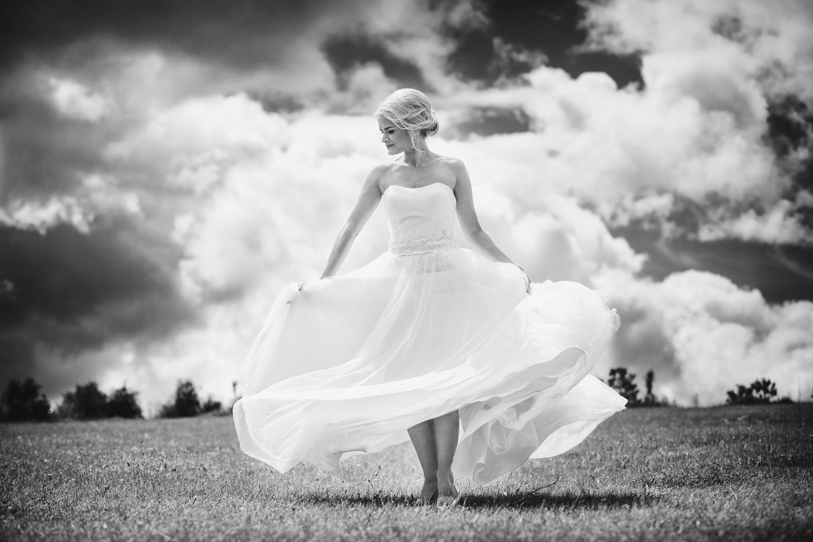 Canon EF 80-200mm f/2.8L sample photo. In clouds photography