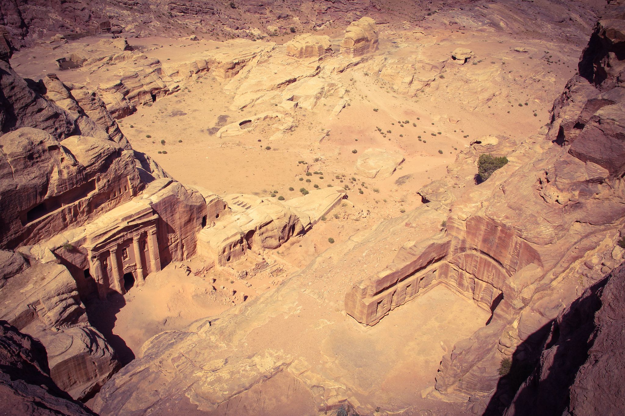 Canon EF-S 18-200mm F3.5-5.6 IS sample photo. Petra ruins photography
