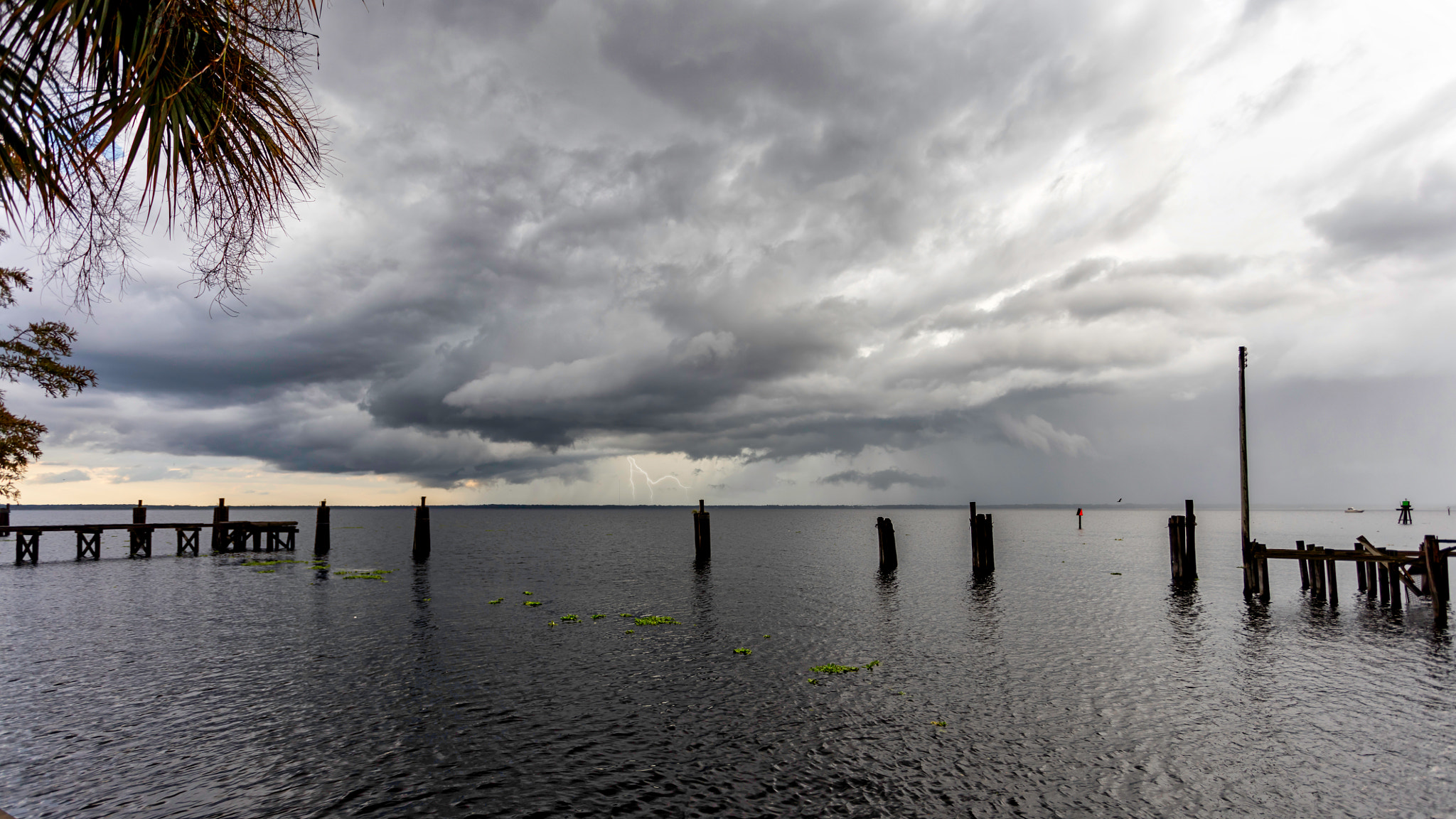 Canon EOS 5DS + Canon EF 17-40mm F4L USM sample photo. Storm in sanford, fl photography
