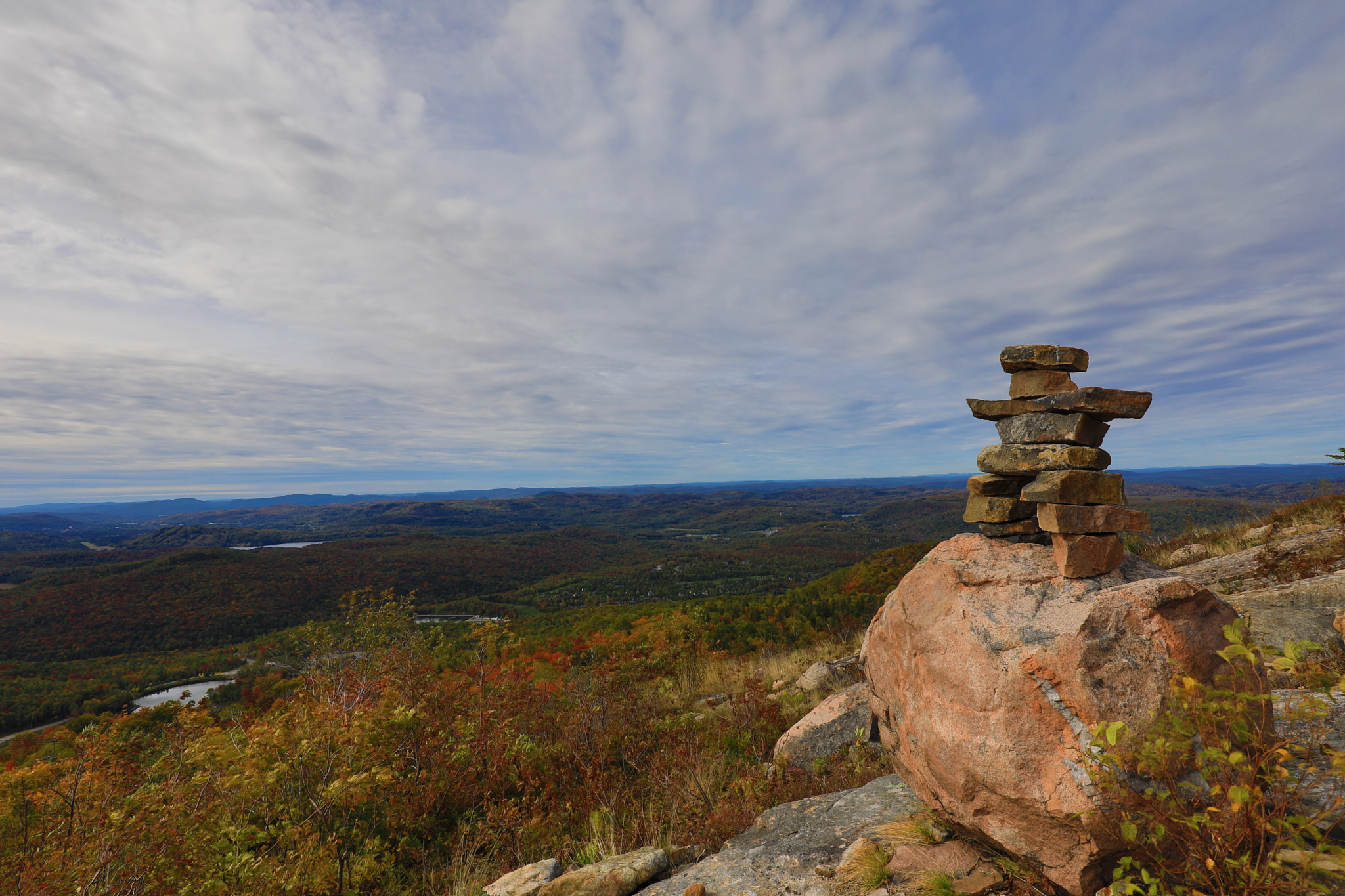 Canon EF 16-35mm F4L IS USM sample photo. Inuksuk mont-tremblant fall 3 photography