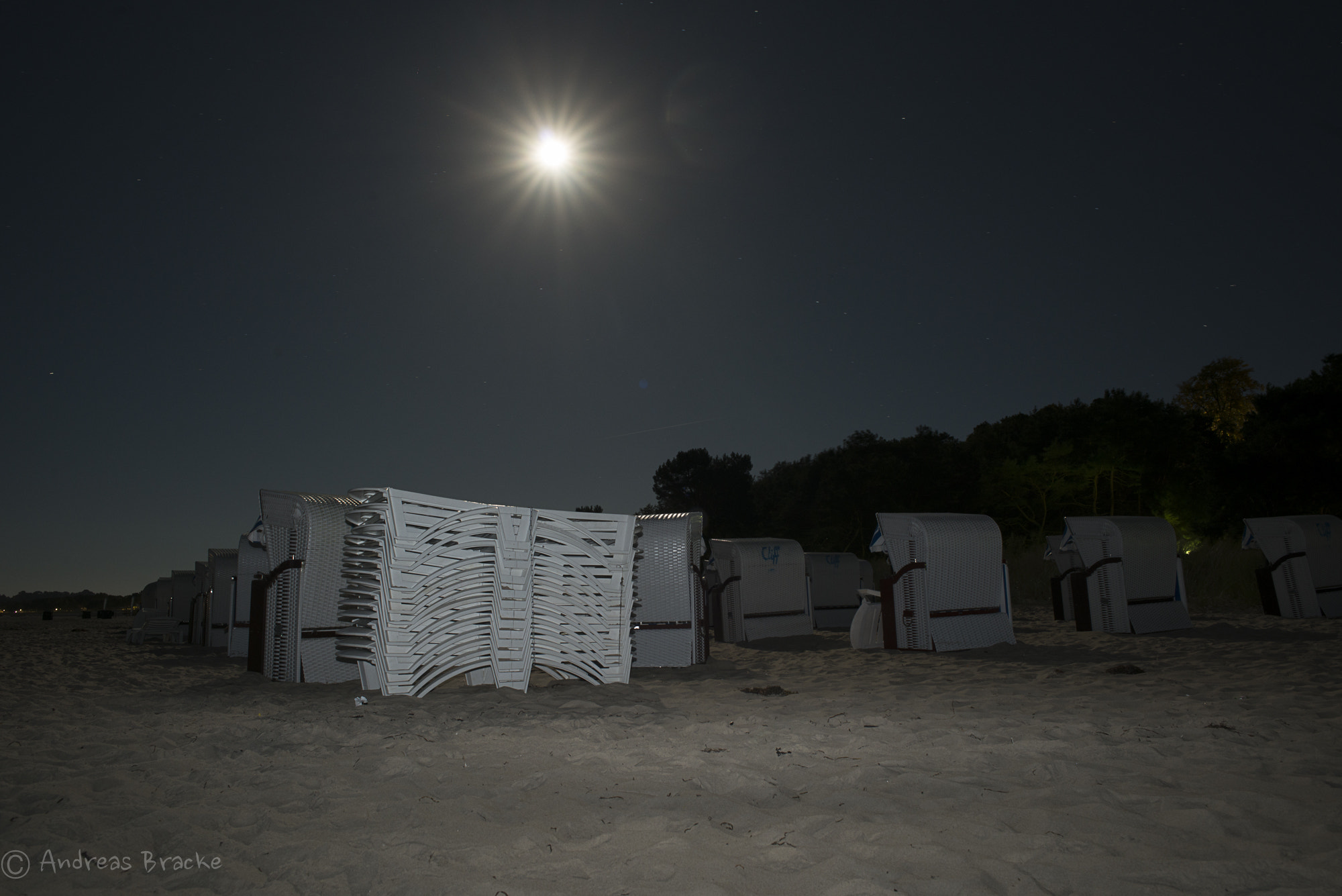 Nikon D800E sample photo. Moon on the beach photography
