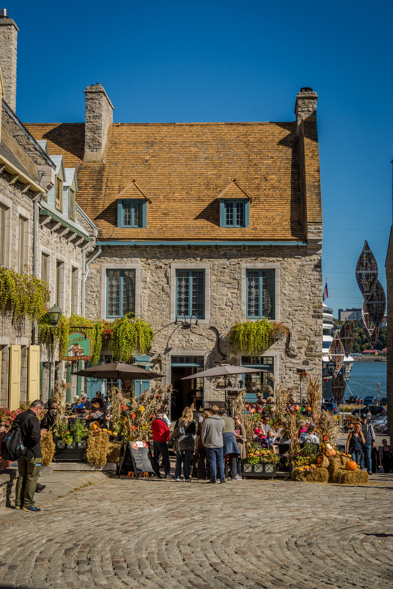 Sony ILCA-77M2 + Sony DT 35mm F1.8 SAM sample photo. Vieuxquebec photography