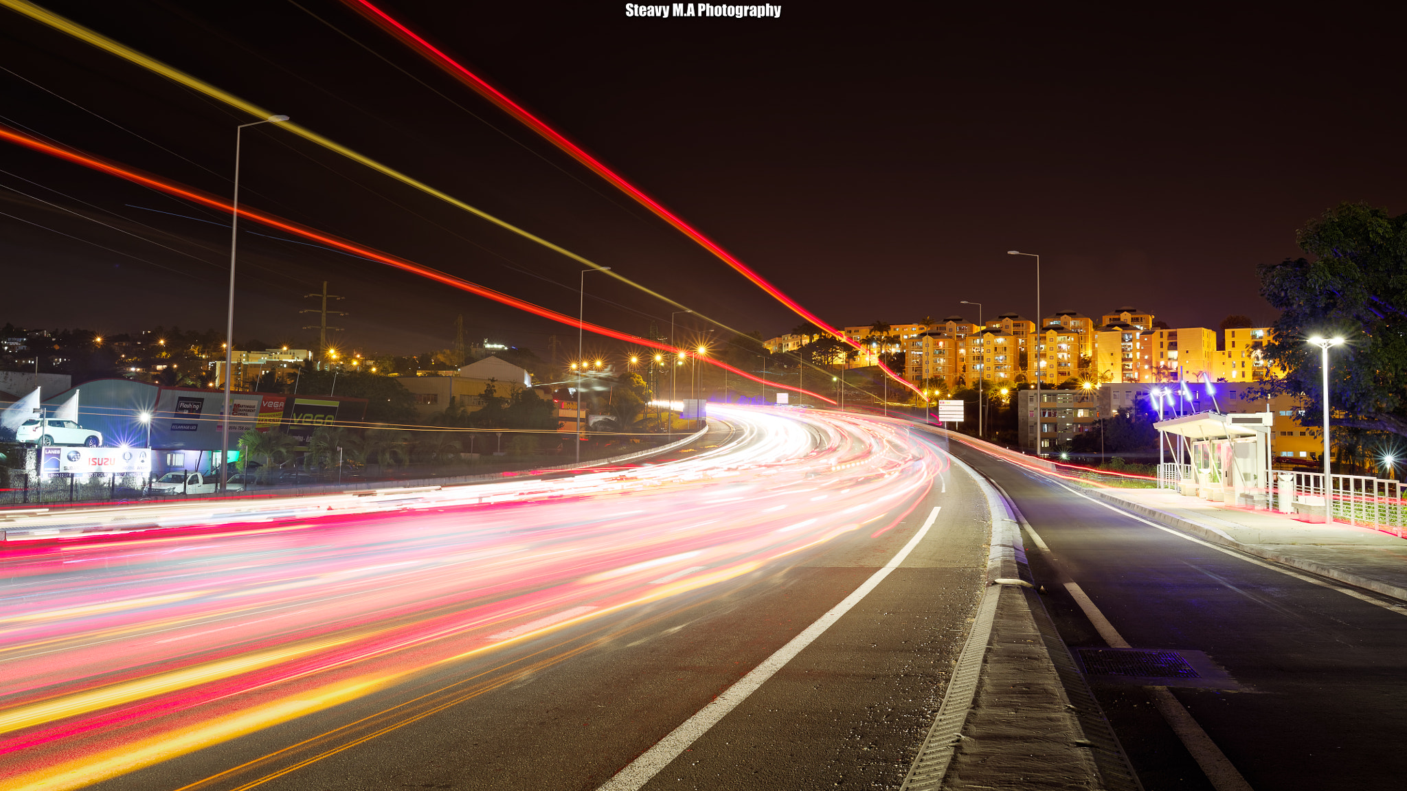 Canon EF 35mm F1.4L II USM sample photo. Chasing lights photography