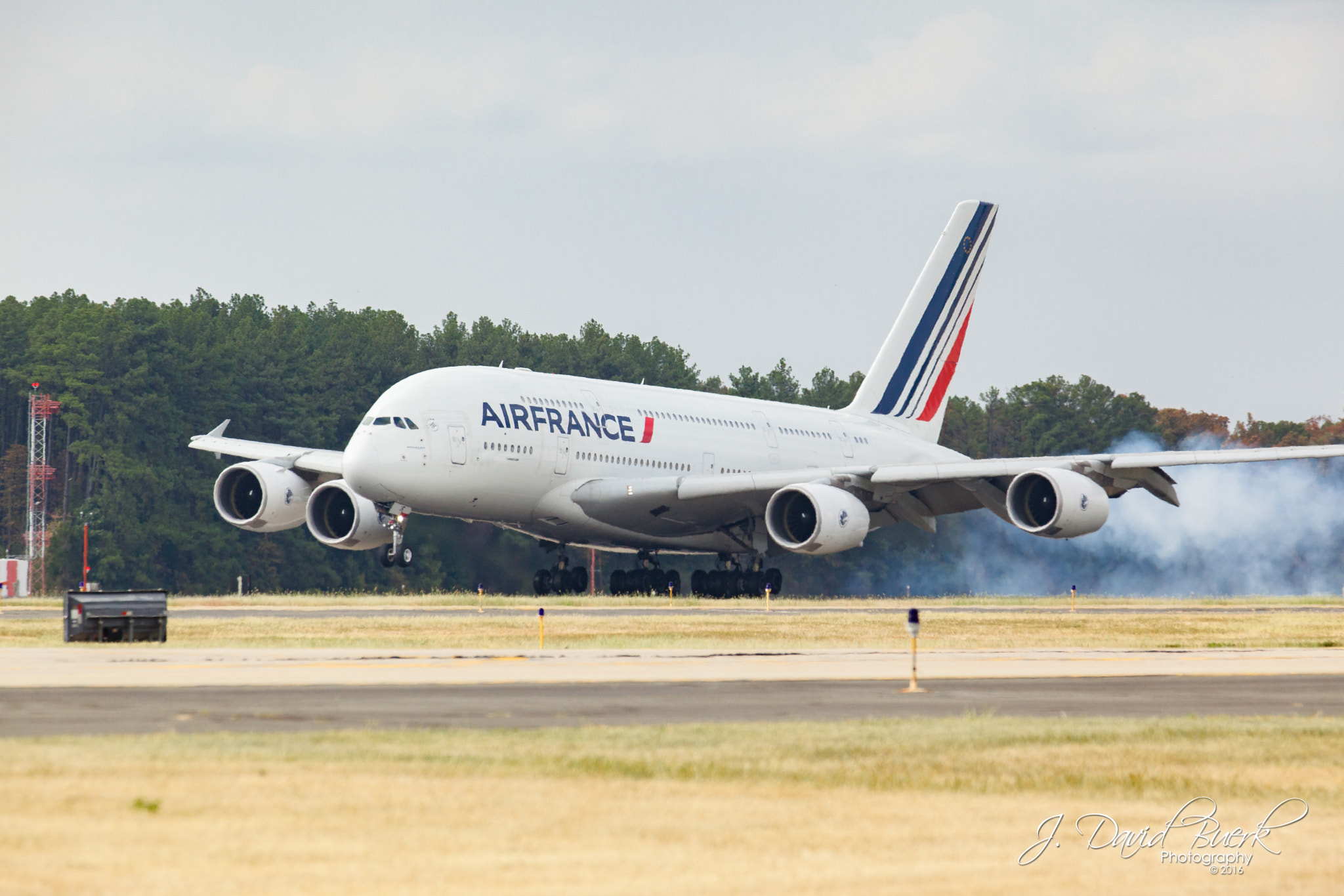 Canon EOS 5D Mark II + Canon EF 70-200mm F2.8L IS II USM sample photo. 2016 dulles day plane pull and 5k / 10k photography