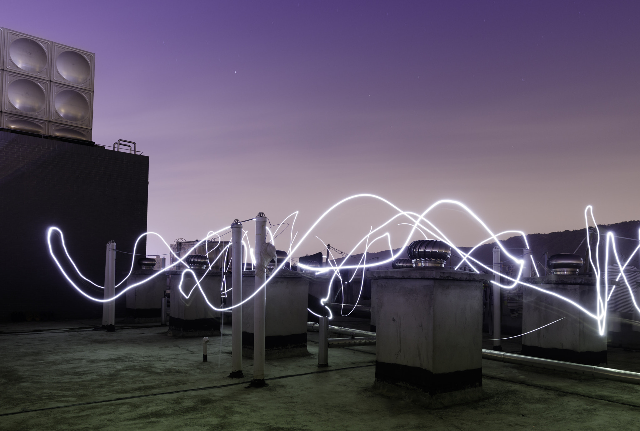 Canon EOS 80D + Canon EF 16-35mm F4L IS USM sample photo. Dance on the roof photography