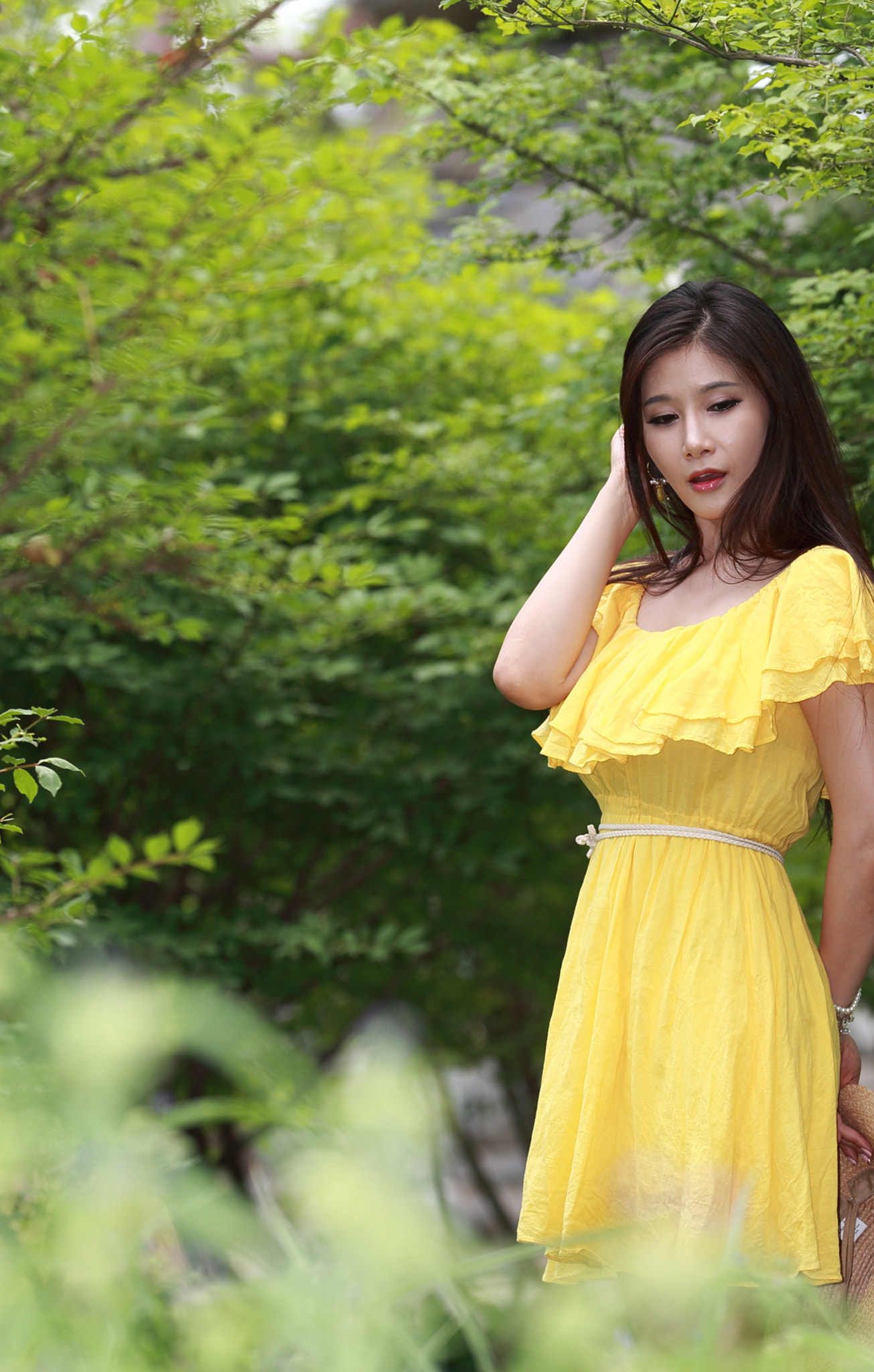 Canon EF 200mm F2L IS USM sample photo. In between photography