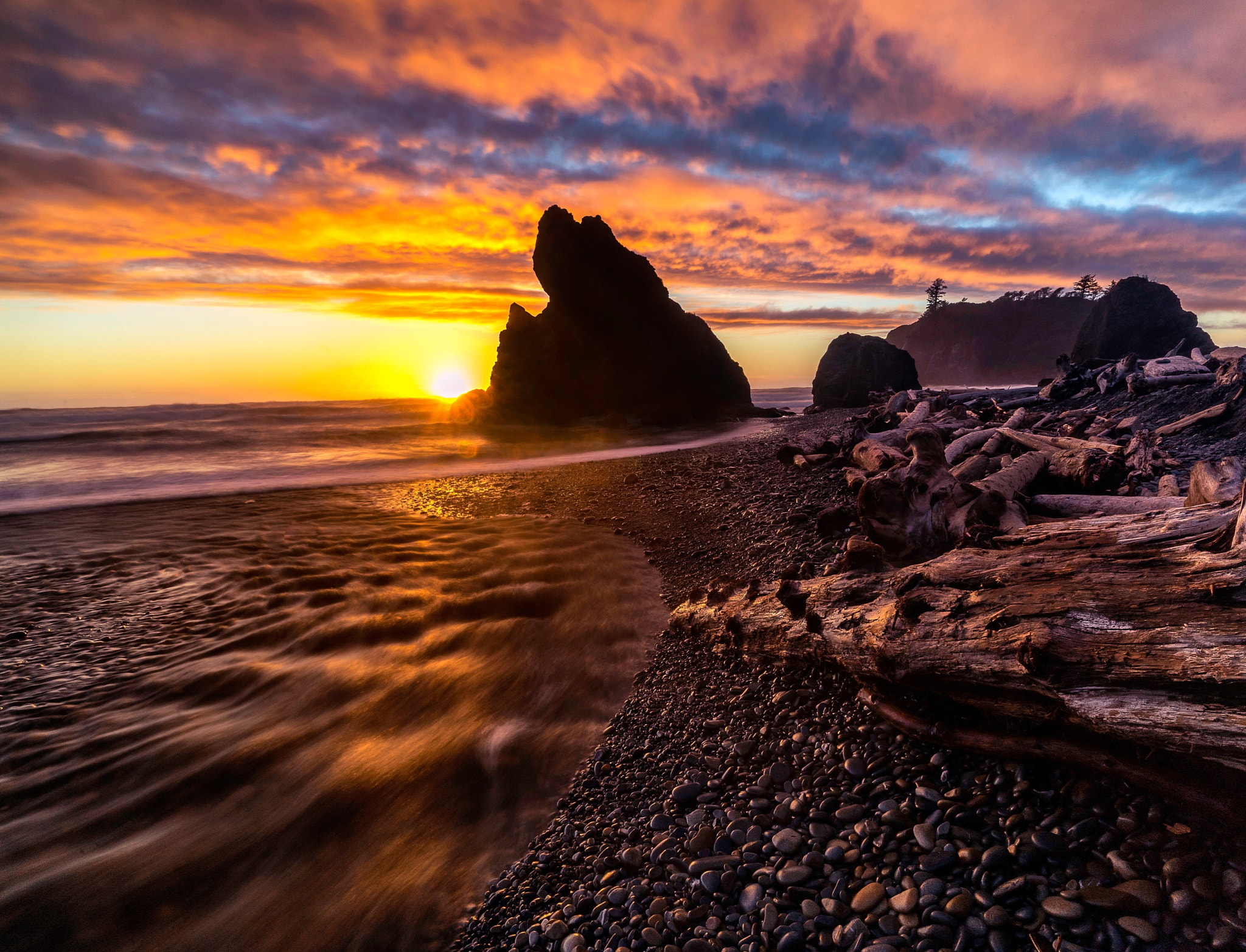 E 18mm F2.8 sample photo. My first time at washington beach. i was soaked fr ... photography