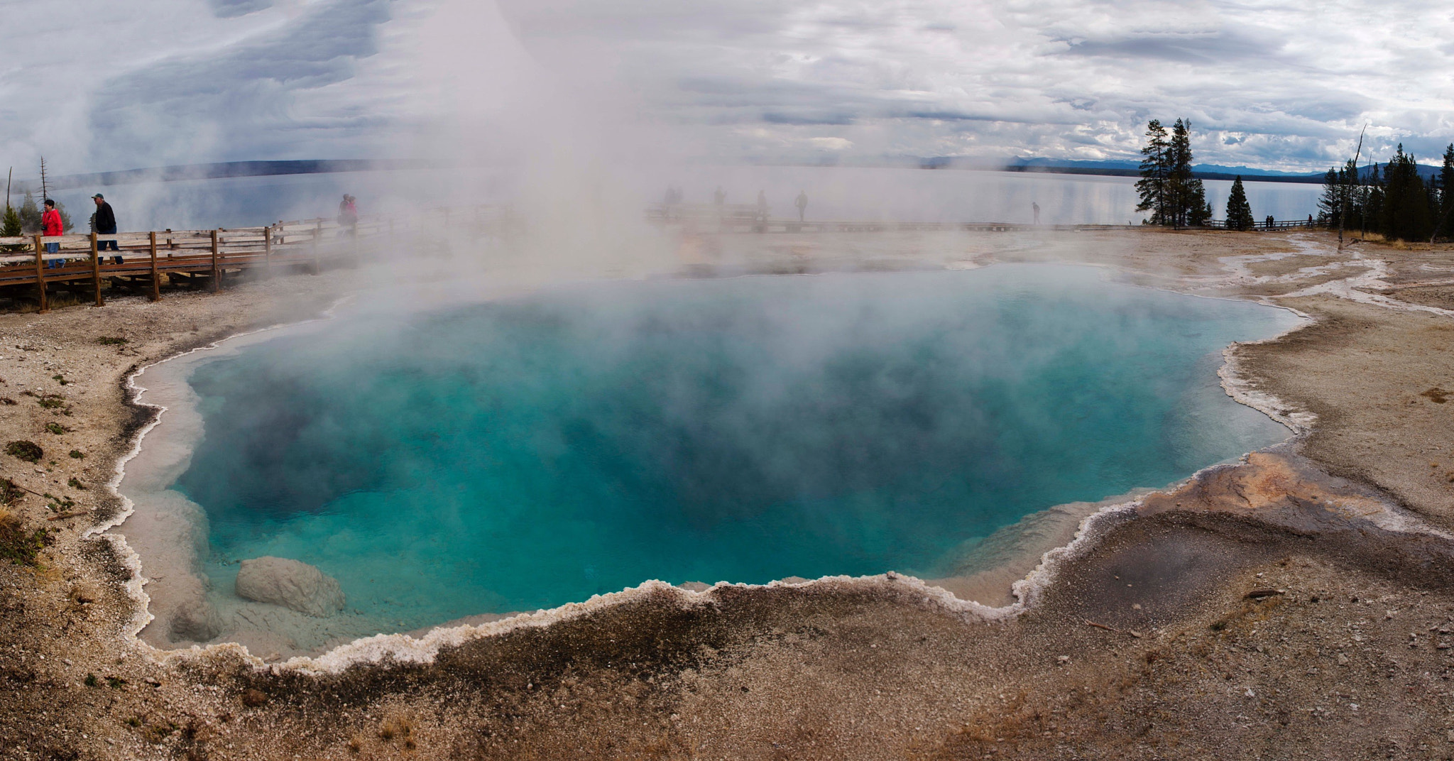 Canon EOS 550D (EOS Rebel T2i / EOS Kiss X4) + Canon EF 400mm f/2.8L sample photo. Yellowstone national park photography