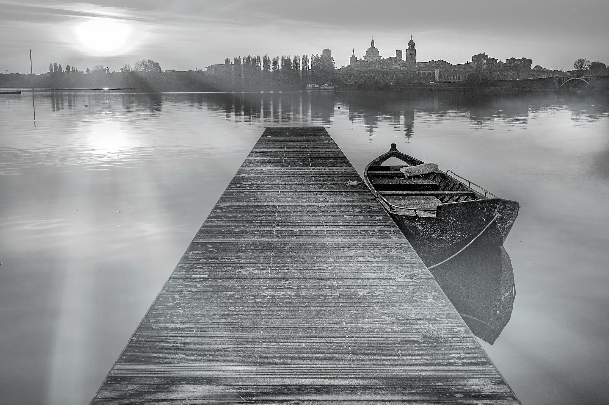 Pentax smc DA 16-45mm F4 ED AL sample photo. Mantova in b&w photography