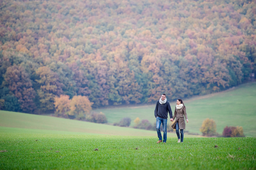 Couple poses - Beautiful young couple on a walk. Colorful autumn nature. by Jozef Polc on 500px.com