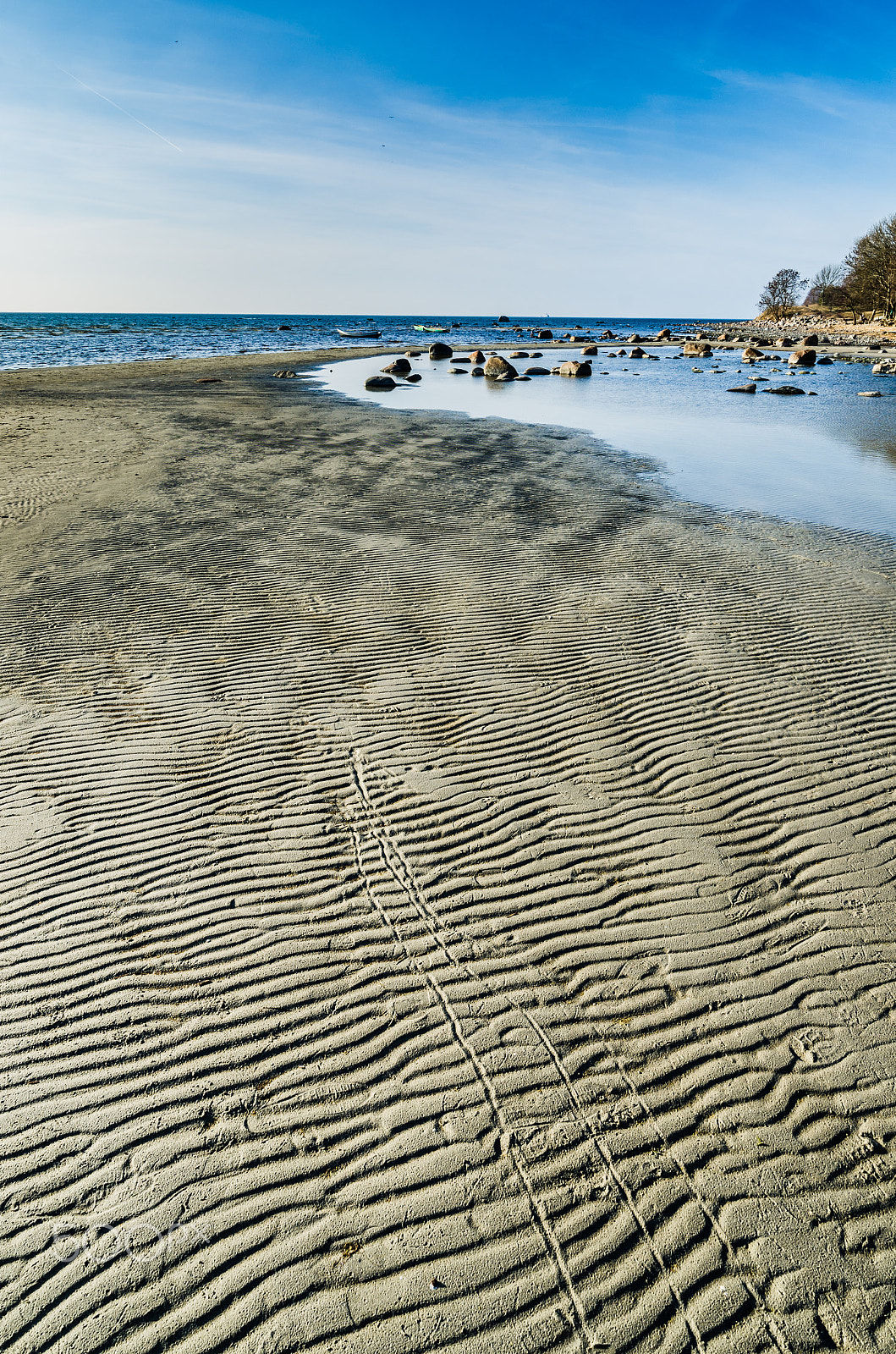 Samyang 14mm F2.8 ED AS IF UMC sample photo. Estonian baltic sea coast, the tide photography