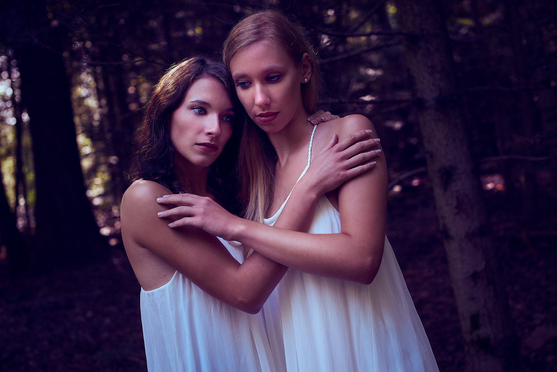 Sigma 50mm F1.4 EX DG HSM sample photo. Sisters photography
