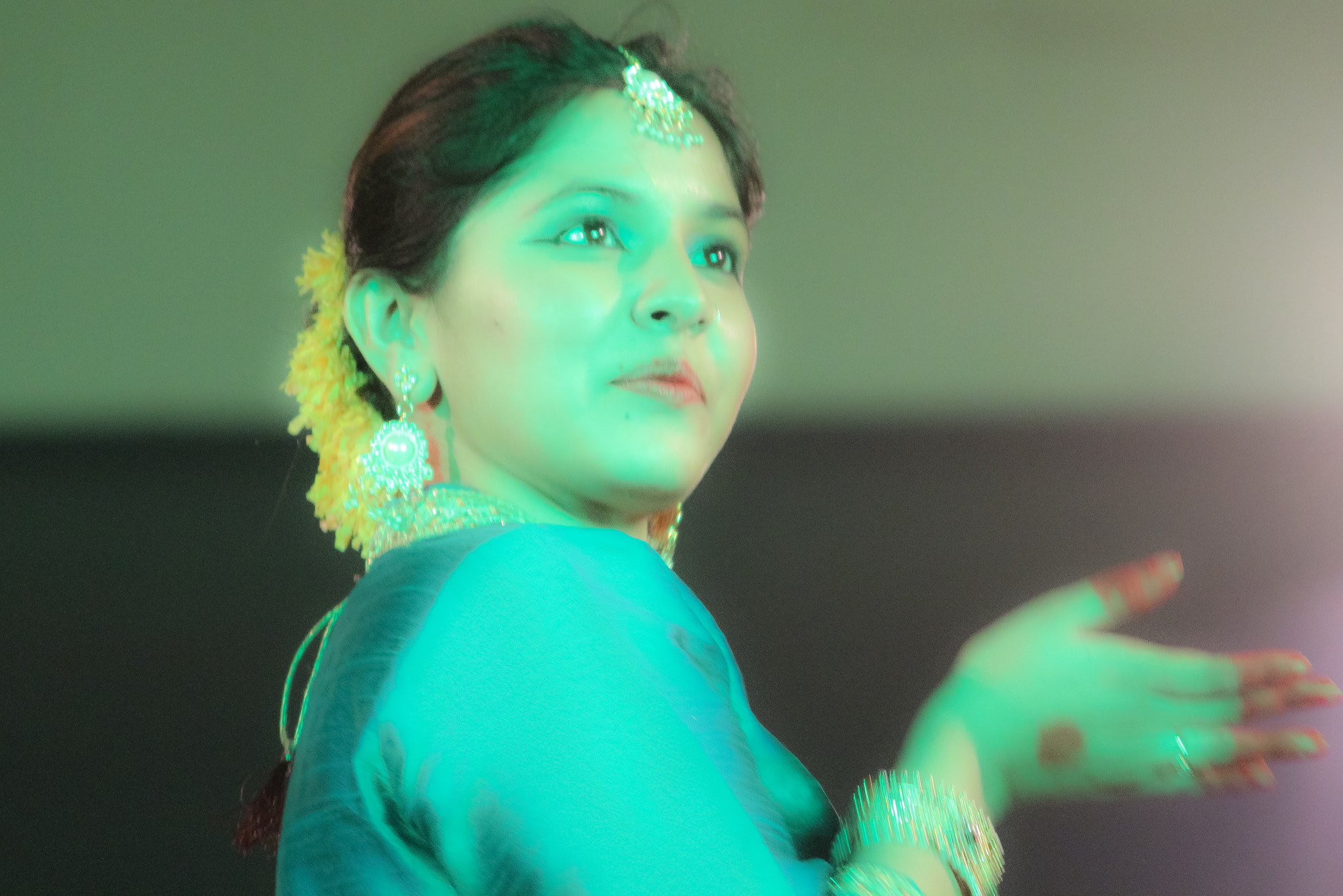 Canon EF-S 55-250mm F4-5.6 IS II sample photo. Beautiful dancer photography