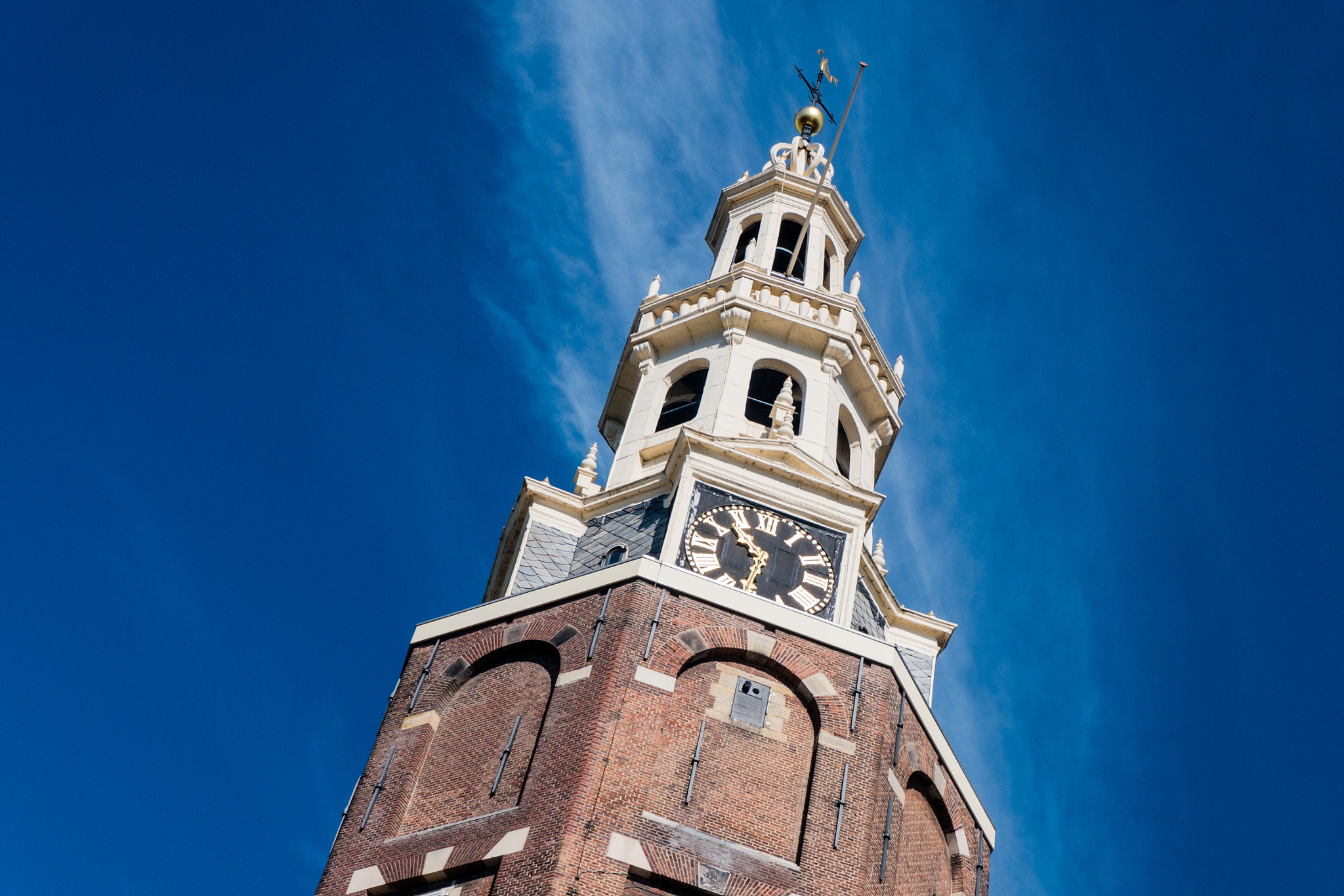 Panasonic Lumix DMC-G6 + LUMIX G VARIO PZ 14-42/F3.5-5.6 sample photo. The montelbaanstoren clock tower photography