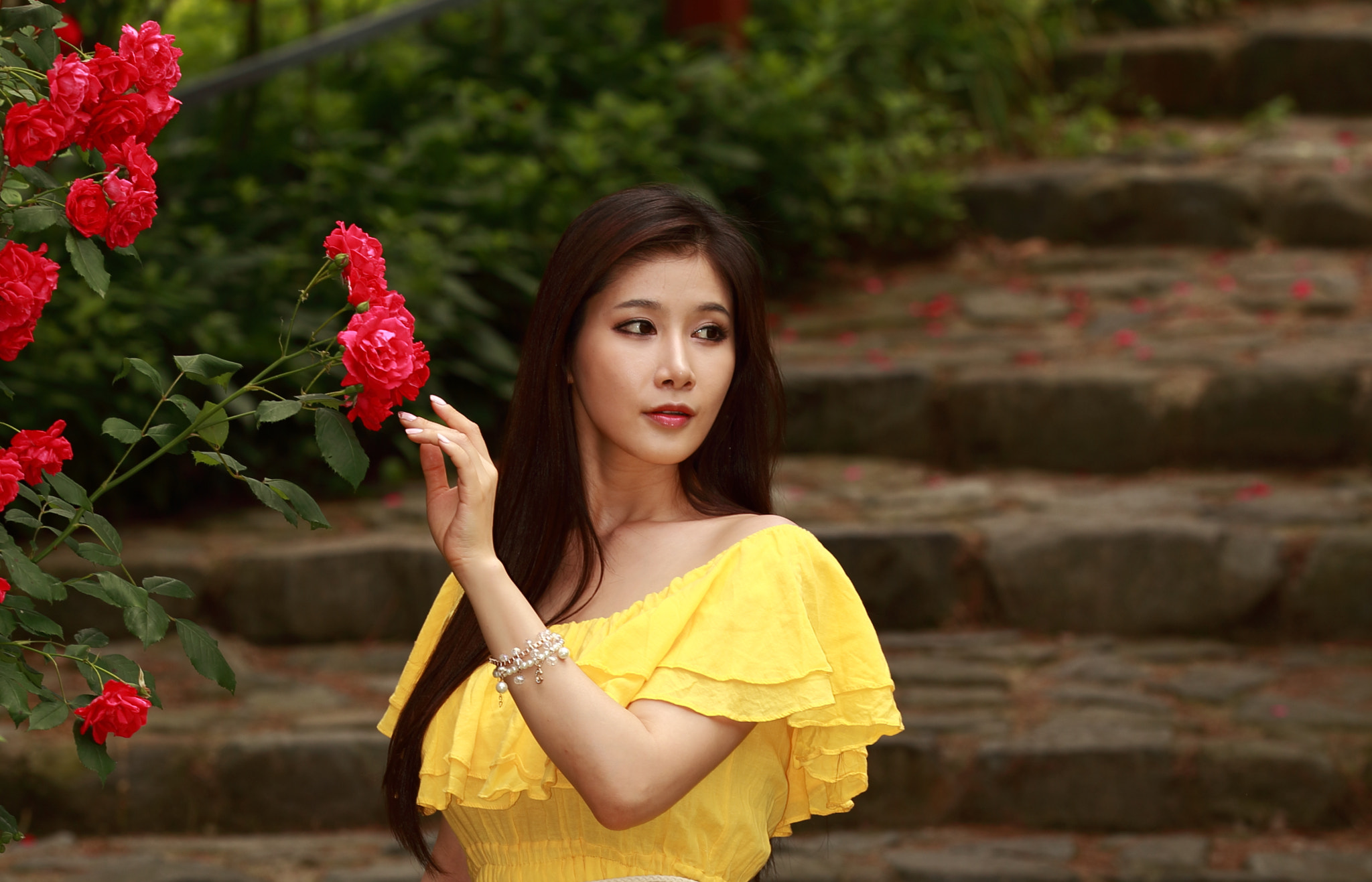 Canon EOS-1D X + Canon EF 200mm F2L IS USM sample photo. O rose, photography