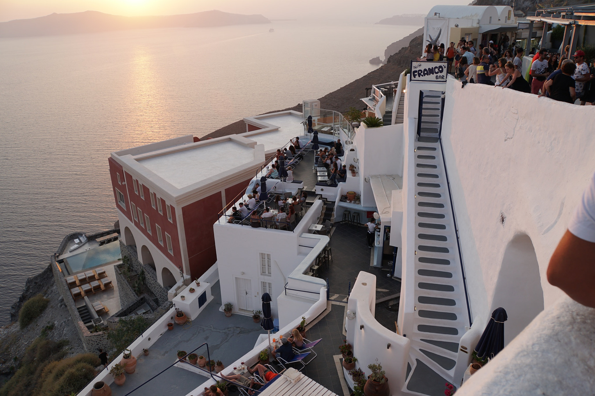 Sony E 18-200mm F3.5-6.3 OSS LE sample photo. Santorini franko bar fira photography