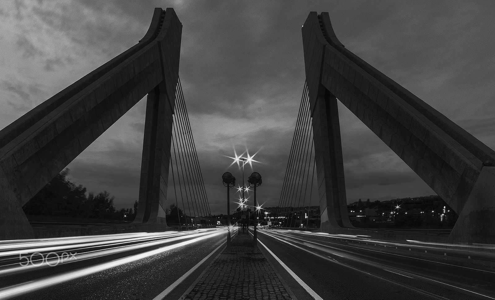 Samyang 14mm F2.8 ED AS IF UMC sample photo. Hispanidad bridge photography