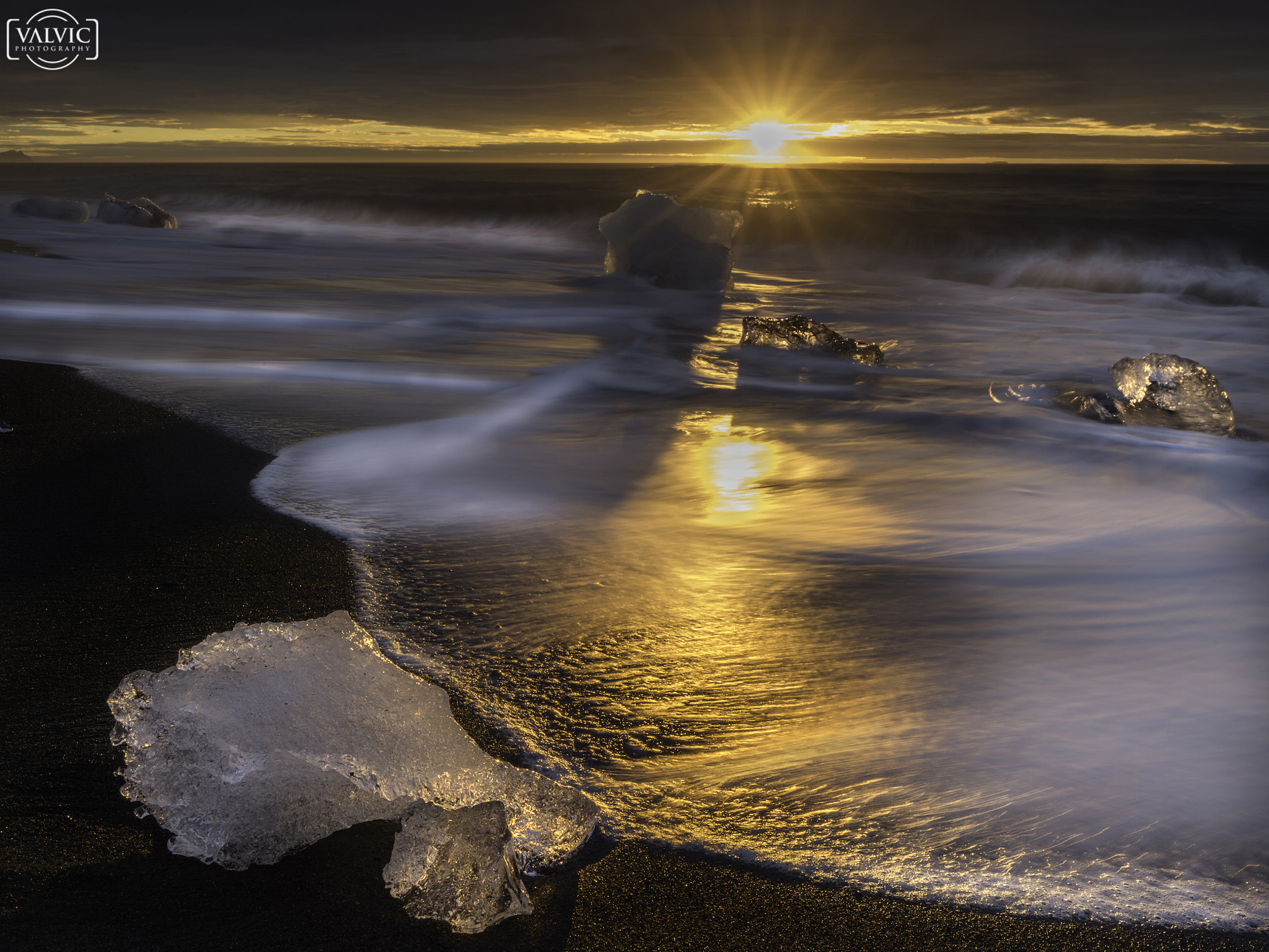 Pentax 645Z + HD Pentax-DA645 28-45mm F4.5ED AW SR sample photo. Glacier beach photography