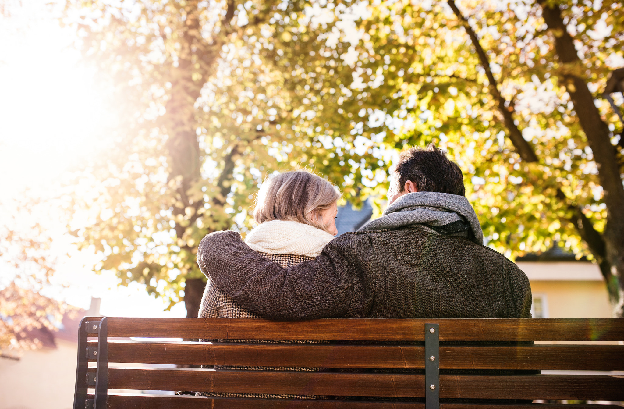 Nikon D4S + Sigma 35mm F1.4 DG HSM Art sample photo. Senior couple sitting on bench, autumn nature. rear view photography