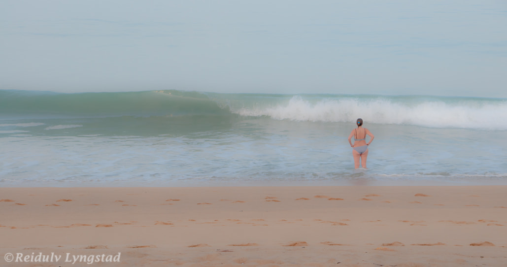 Nikon D300 sample photo. An early morning bath. photography
