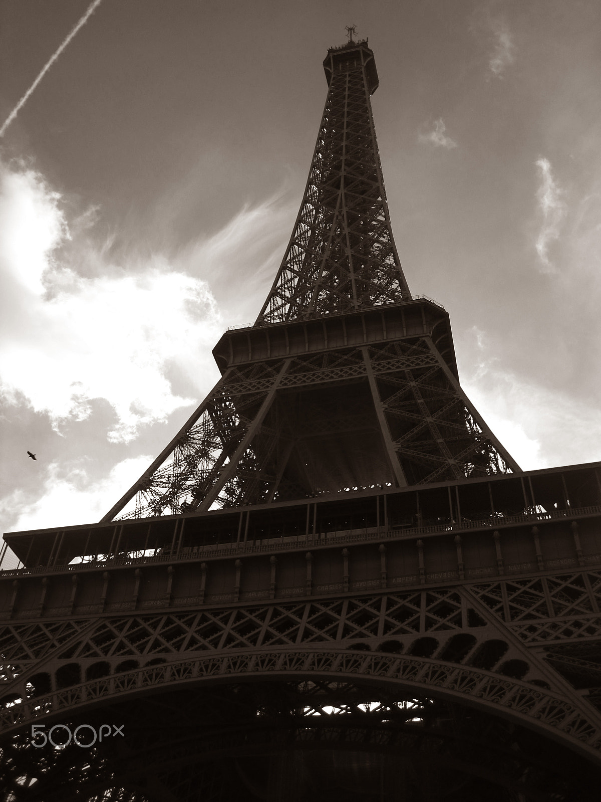 Canon PowerShot SD1200 IS (Digital IXUS 95 IS / IXY Digital 110 IS) sample photo. Tour eiffel photography