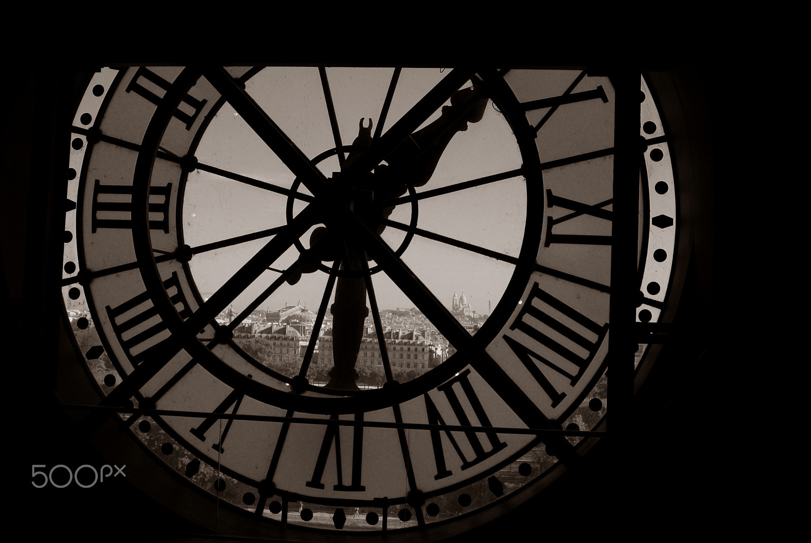 AF Zoom-Nikkor 28-70mm f/3.5-4.5D sample photo. Timeframe of paris photography