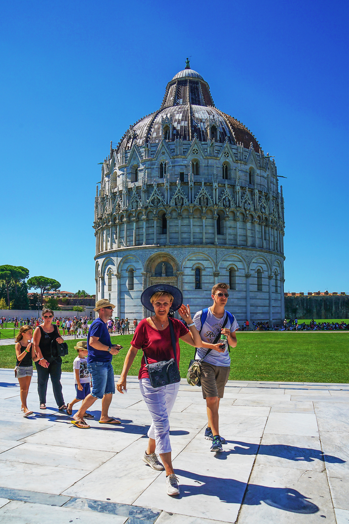 Sony a7R II + Sony Vario-Tessar T* E 16-70mm F4 ZA OSS sample photo. Pisa photography