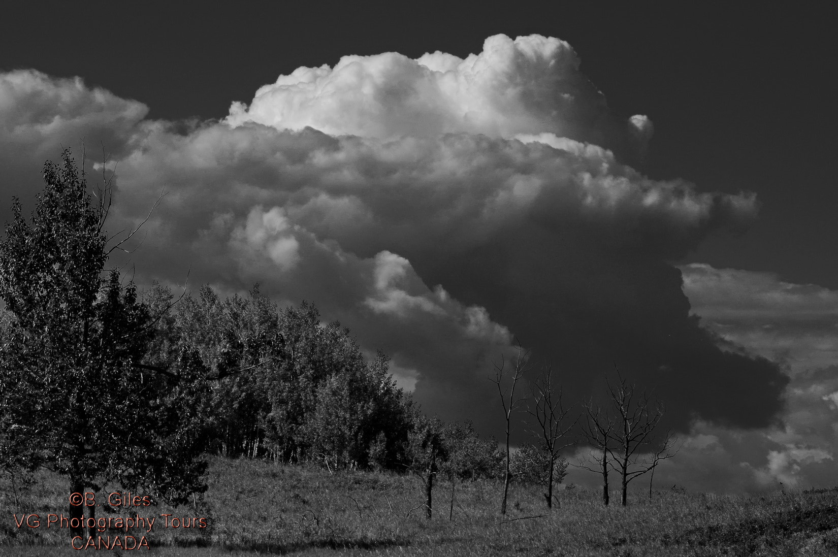 Pentax K-3 sample photo. Building storm photography