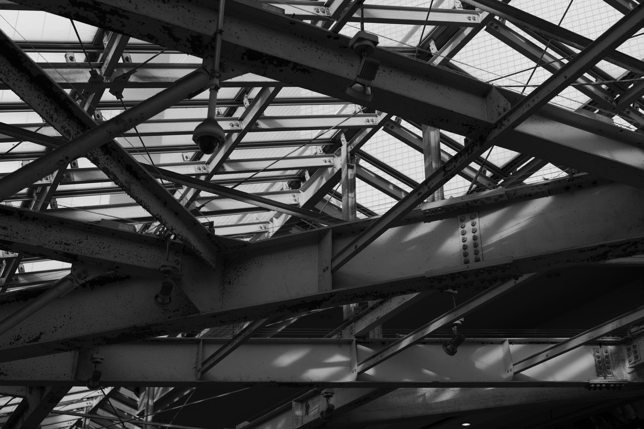 Sony Planar T* FE 50mm F1.4 ZA sample photo. Roof photography