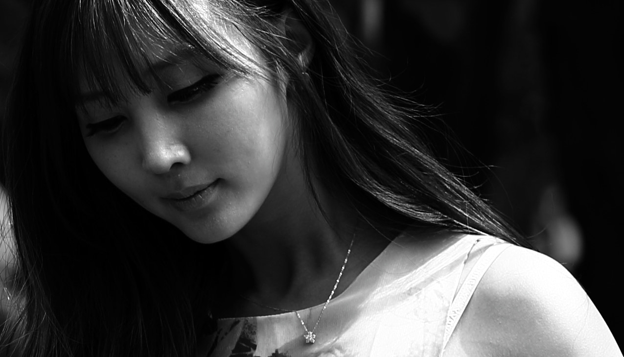 Canon EF 200mm F2L IS USM sample photo. B&w photography