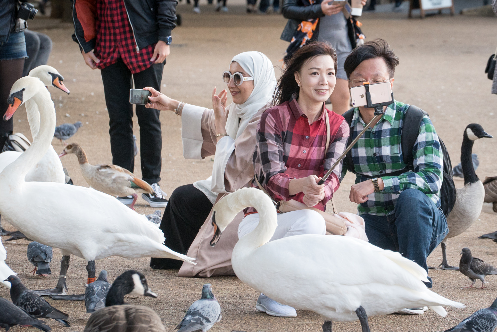 Sony a7S + Sony FE 70-200mm F4 G OSS sample photo. London walks photography