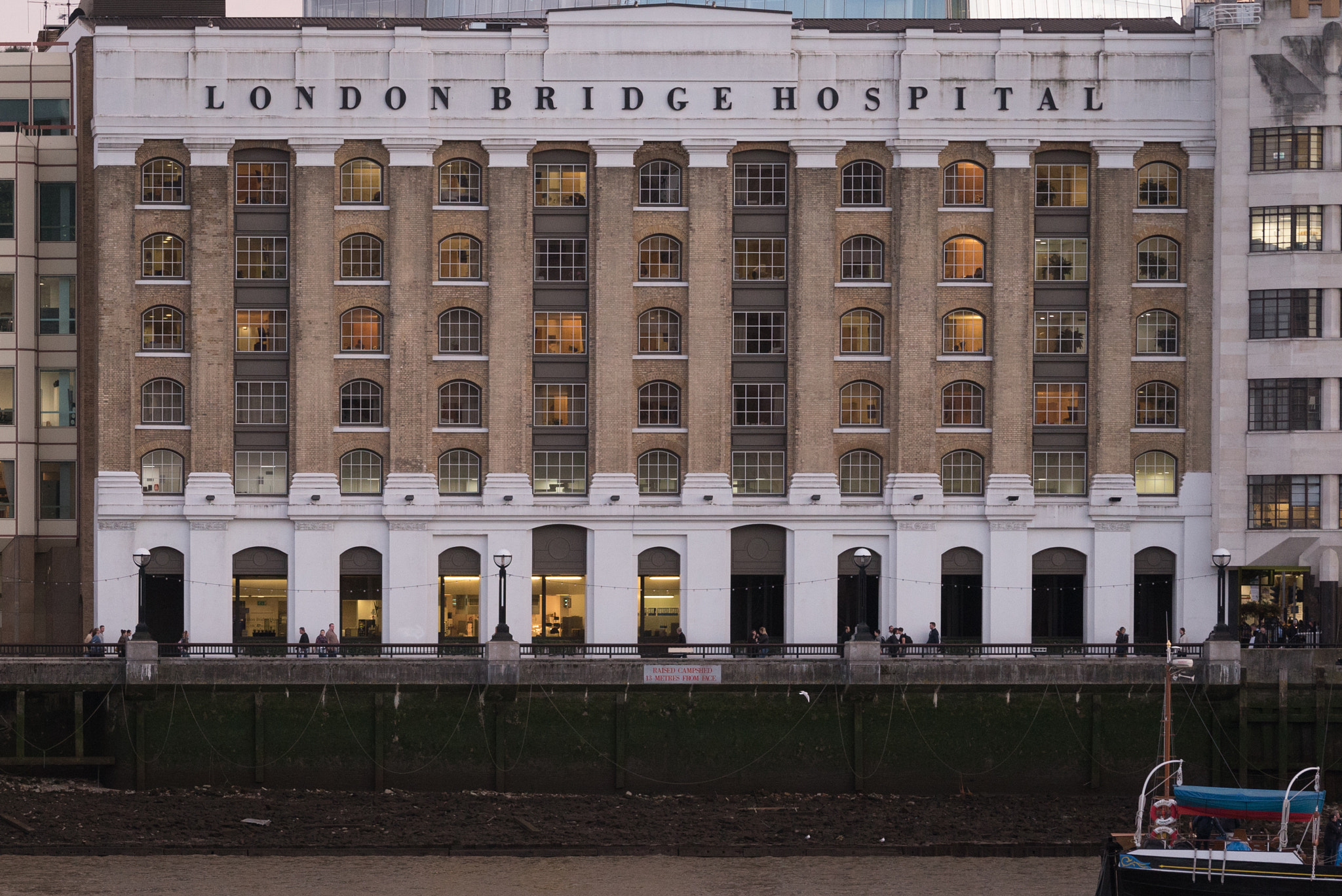 Sony a7S + Sony FE 70-200mm F4 G OSS sample photo. London walks photography