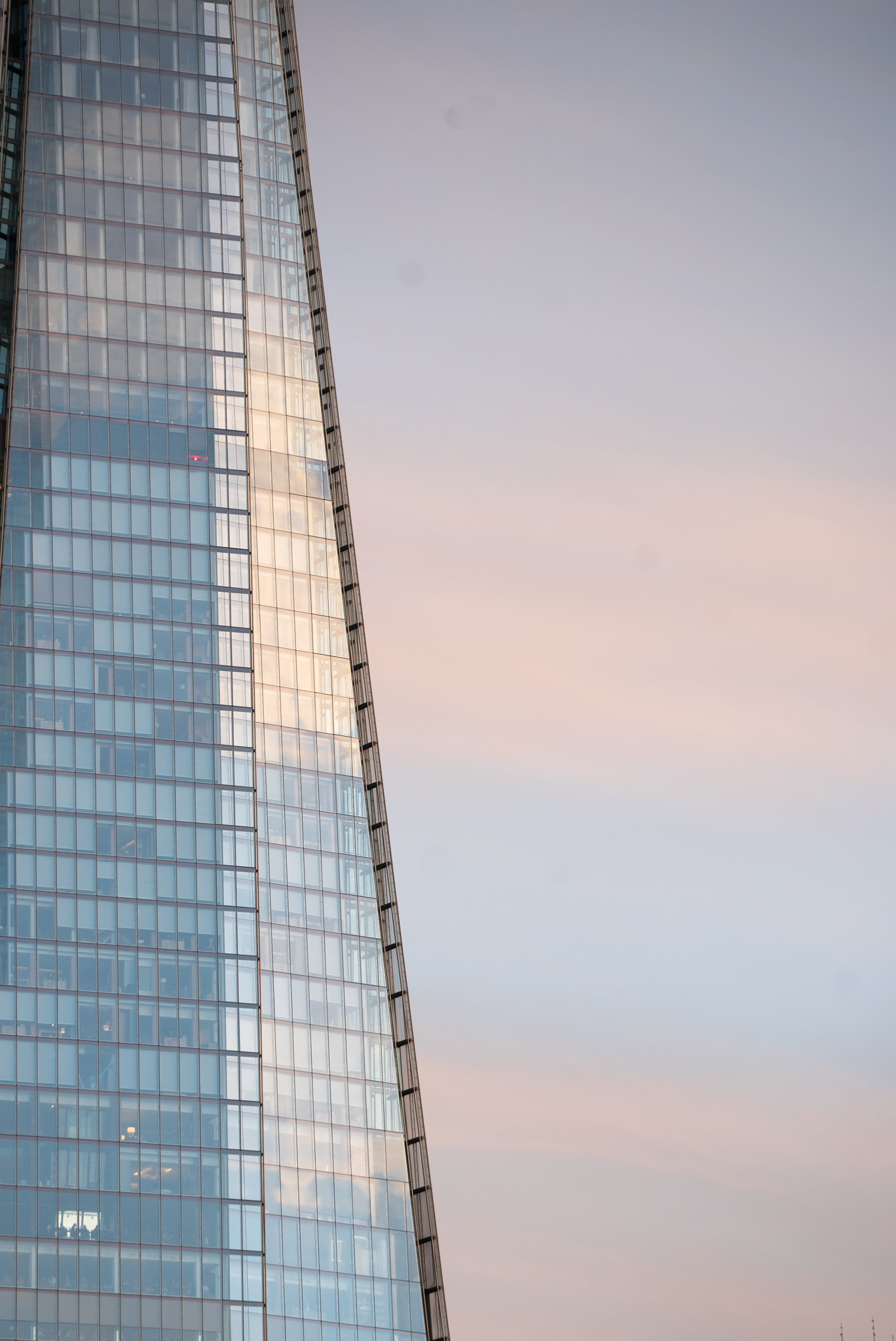 Sony a7S + Sony FE 70-200mm F4 G OSS sample photo. London walks photography