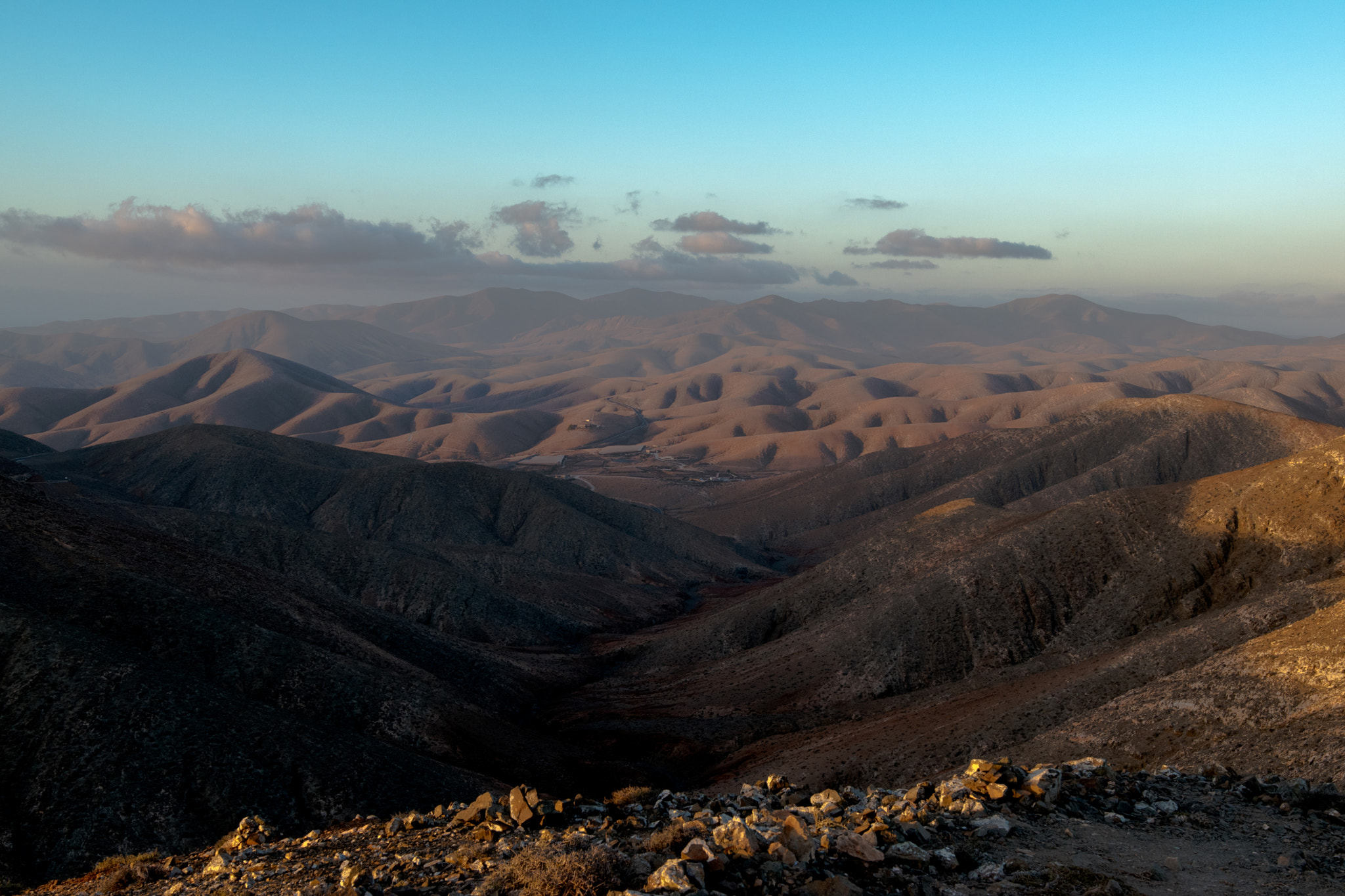 Nikon D5500 + Sigma 18-35mm F1.8 DC HSM Art sample photo. Fuerteventura mountains.......... photography
